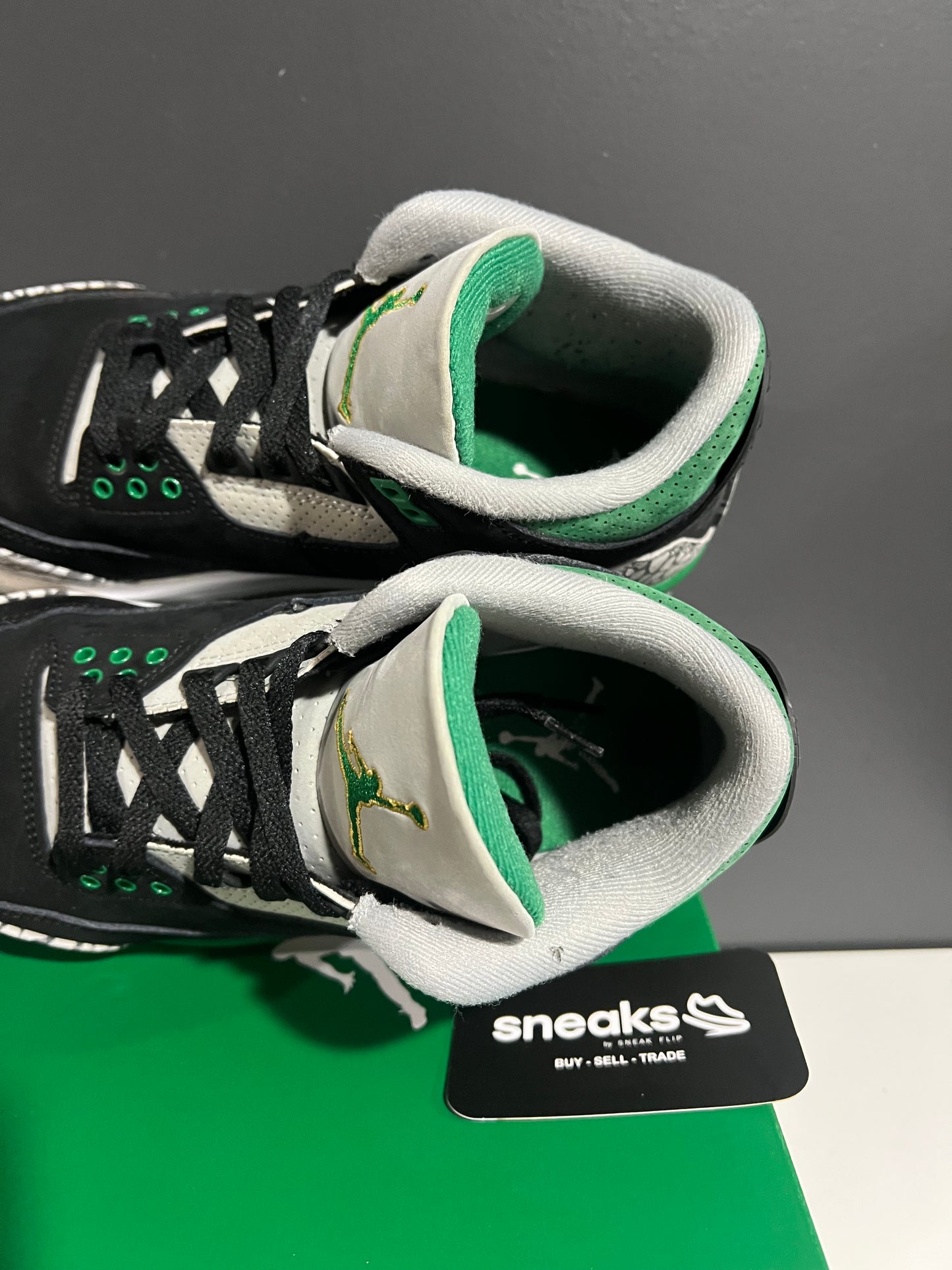 USED Air Jordan 3 Retro Pine Green CT8532-030 SIZE 7.5M OG ALL AG25-194