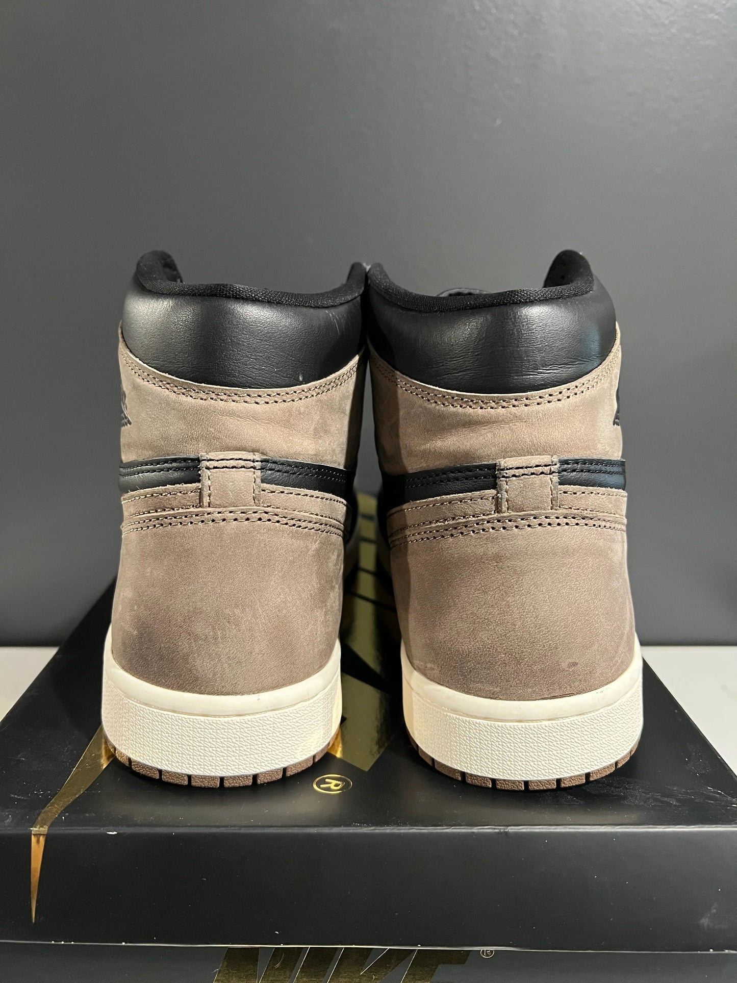 Jordan 1 Retro High OG Palomino - Used