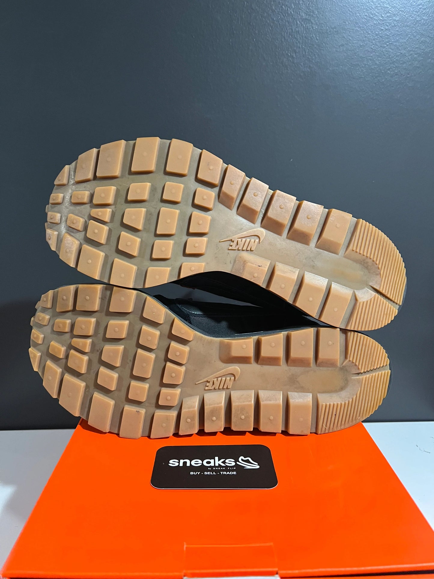 Nike Vaporwaffle sacai Black Gum - Used