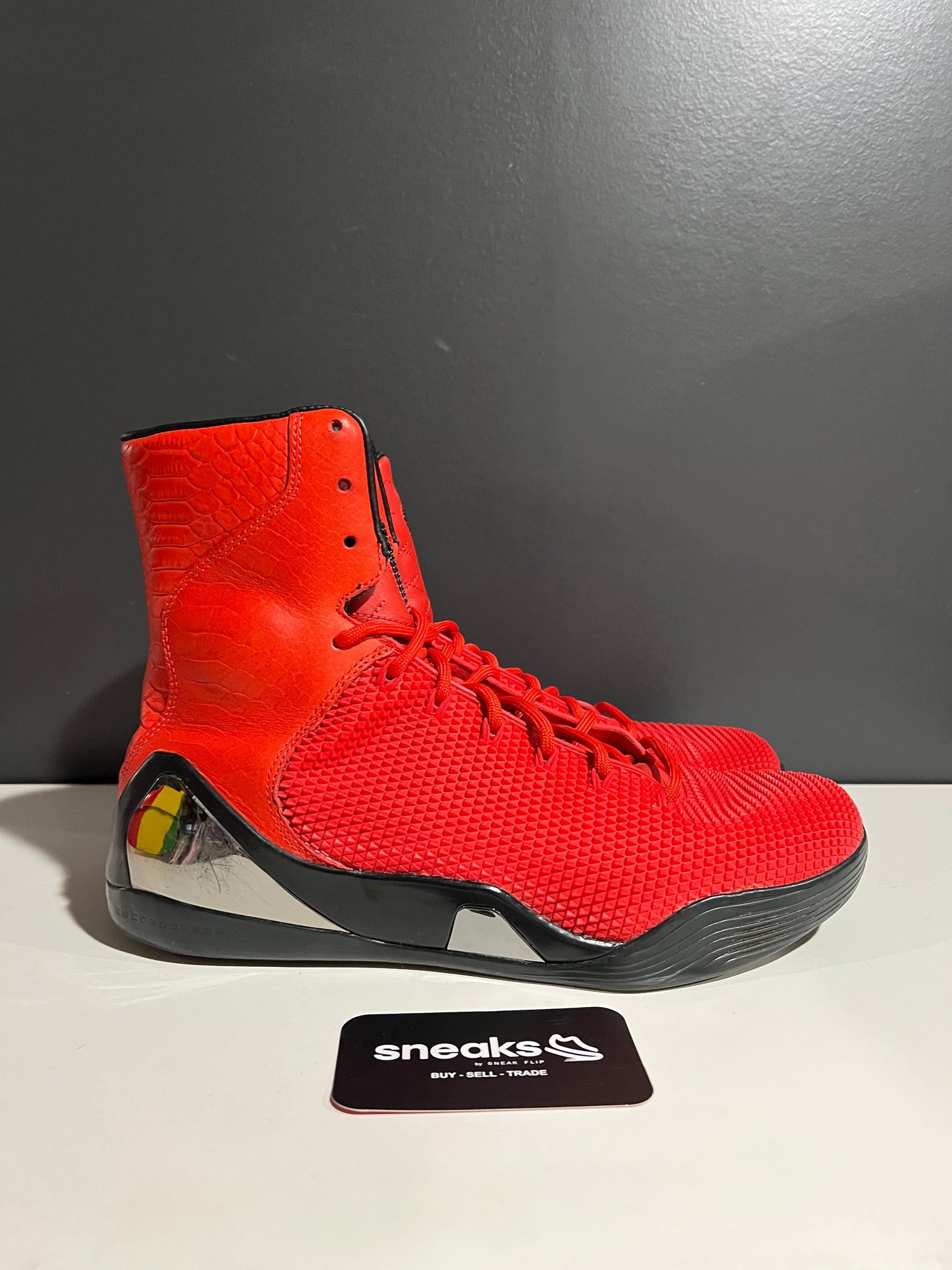 USED Kobe 9 High KRM EXT Red Mamba 716993-600 SIZE 10.5M NO BOX AG25-190