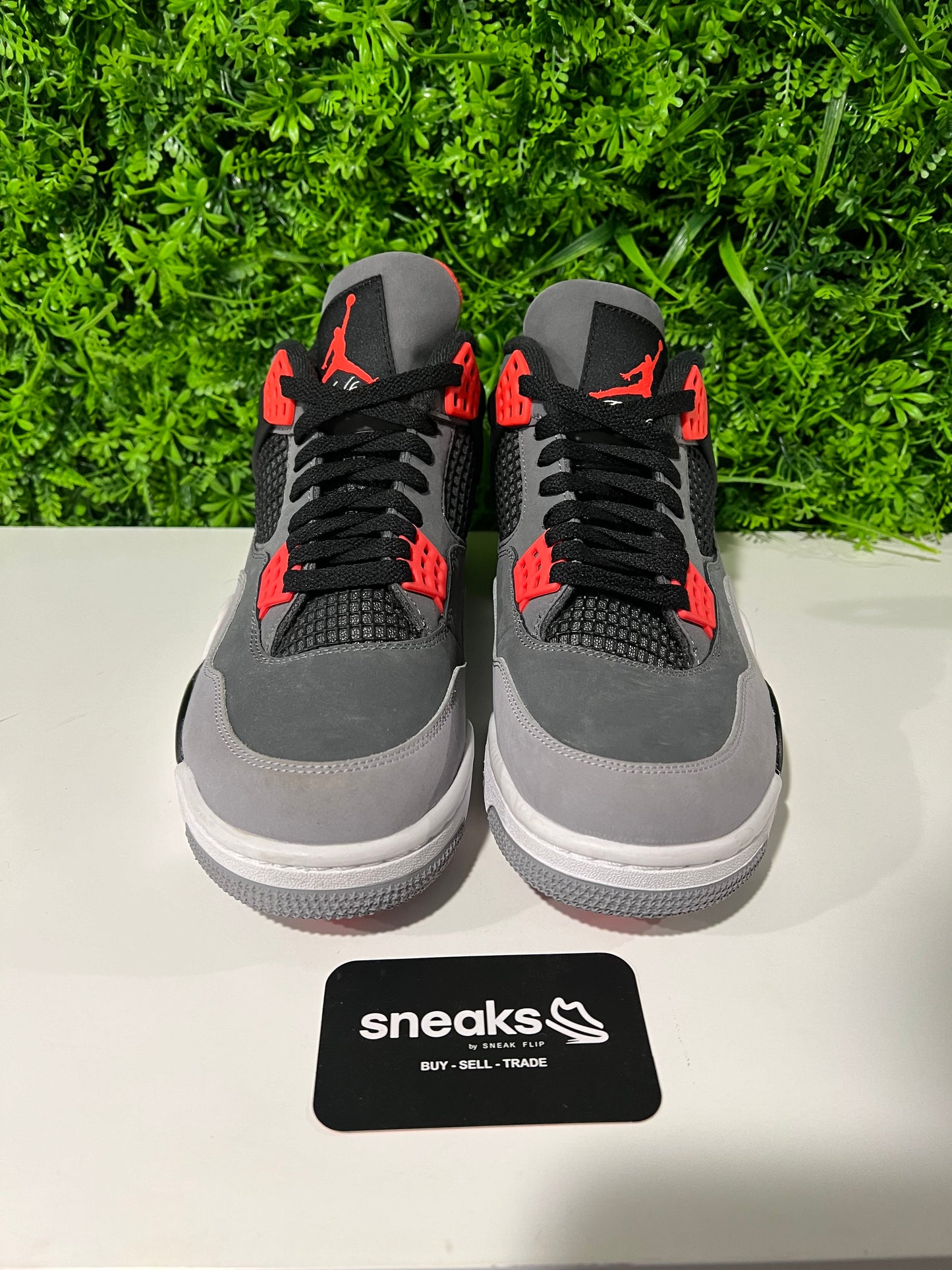USED Air Jordan 4 Retro Infrared DH6927-061 SIZE 10.5M NO BOX