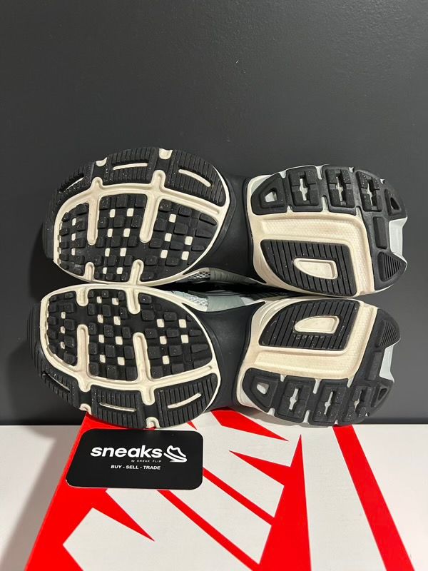 USED SIZE 7M Nike V2K Run Light Pumic Black Chrome (Women's) - Used