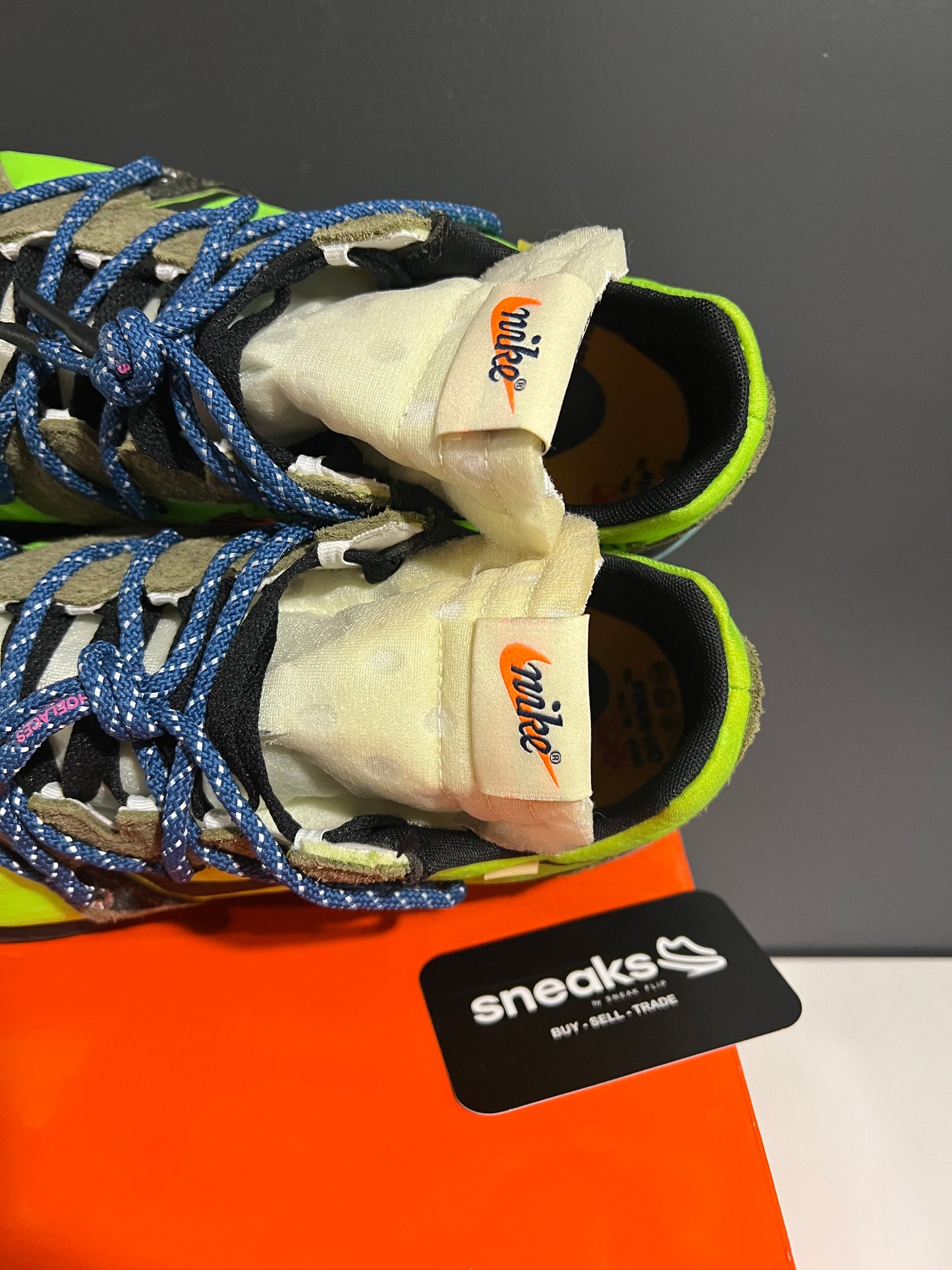 USED Off-White x Wmns Air Zoom Terra Kiger 5 Athlete in Progress Electric Green CD8179-300 SIZE 10M OG ALL JY25-234