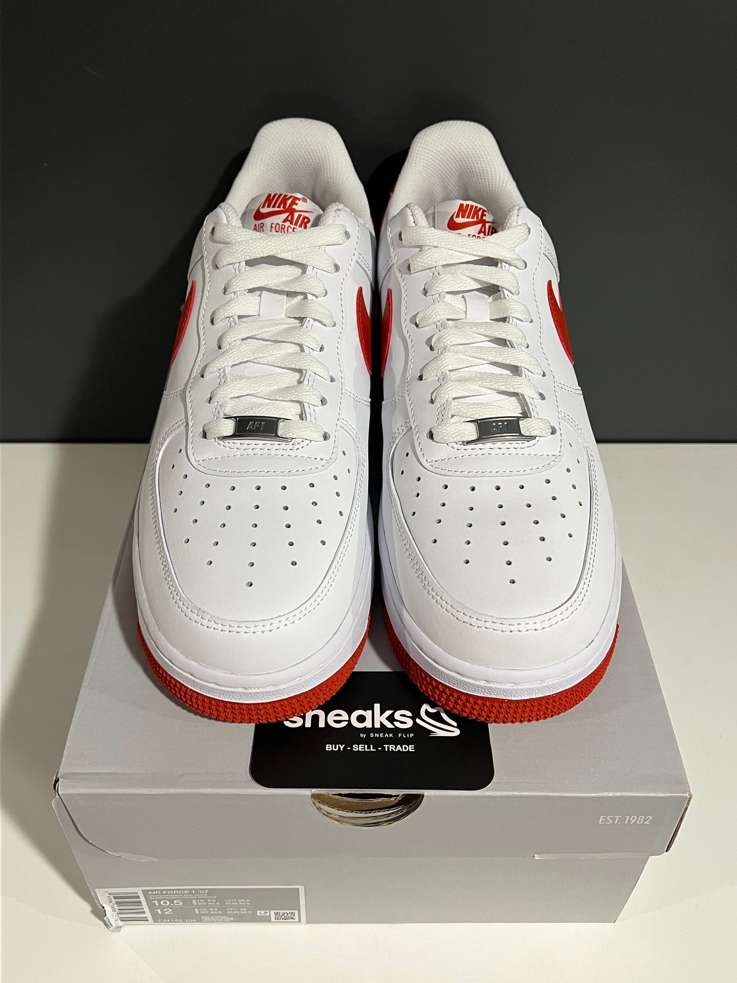 USED Air Force 1 '07 White Dragon Red FJ4146-106 SIZE 10.5M OG ALL JN25-198