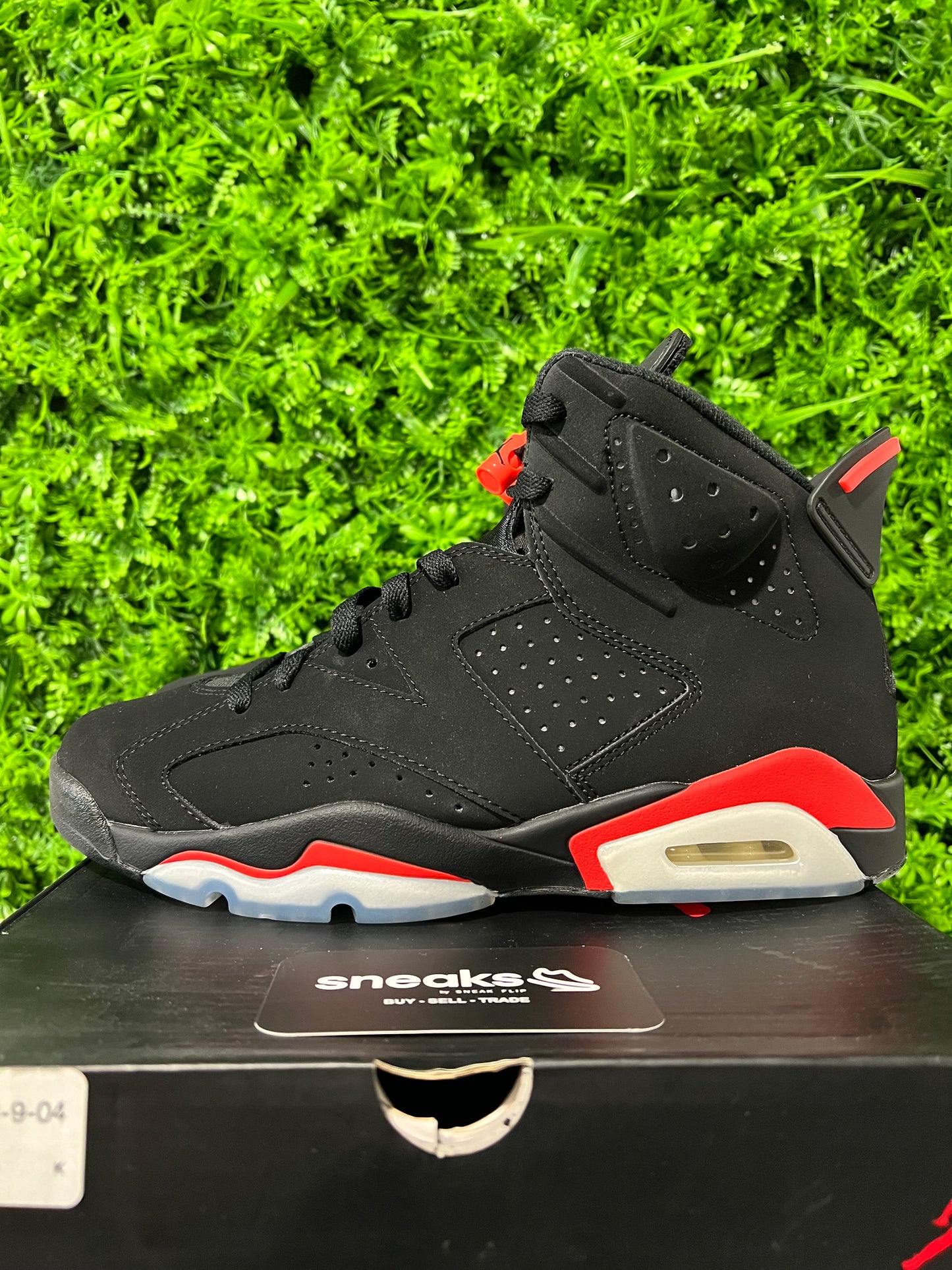 NEW Air Jordan 6 Retro Infrared 2019 384664-060 WITH DEFECTS