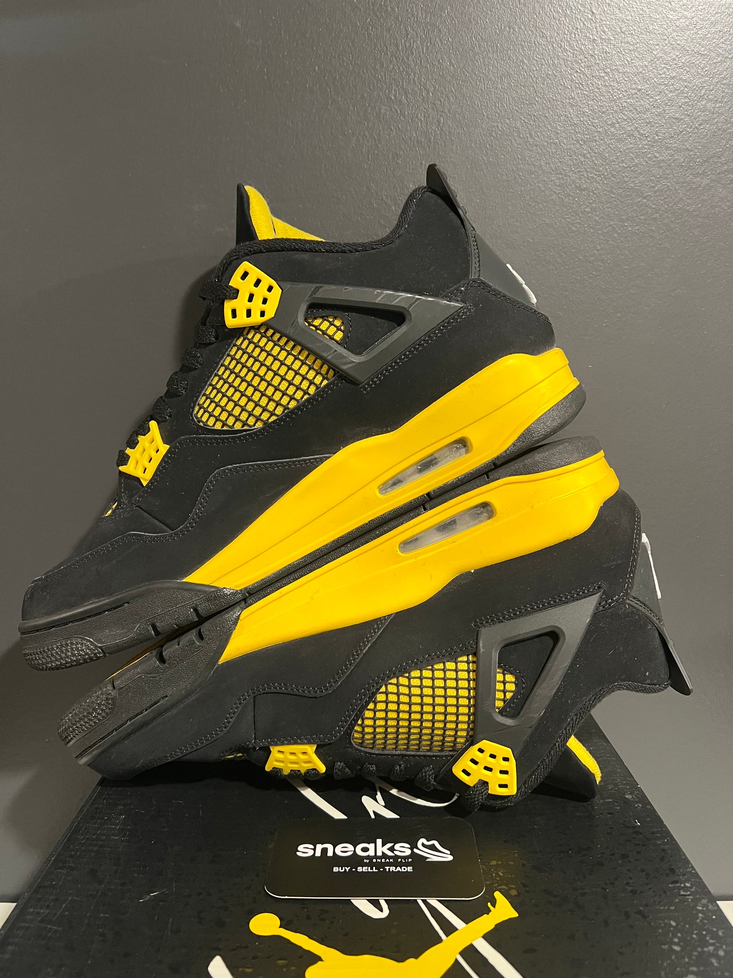 USED Air Jordan 4 Retro Thunder 2023 DH6927-017 SIZE 11.5M OG ALL SP25-097