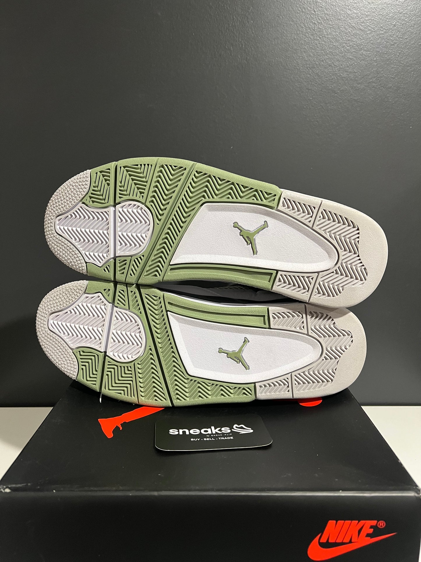 Jordan 4 Retro Seafoam (Women's) - Used