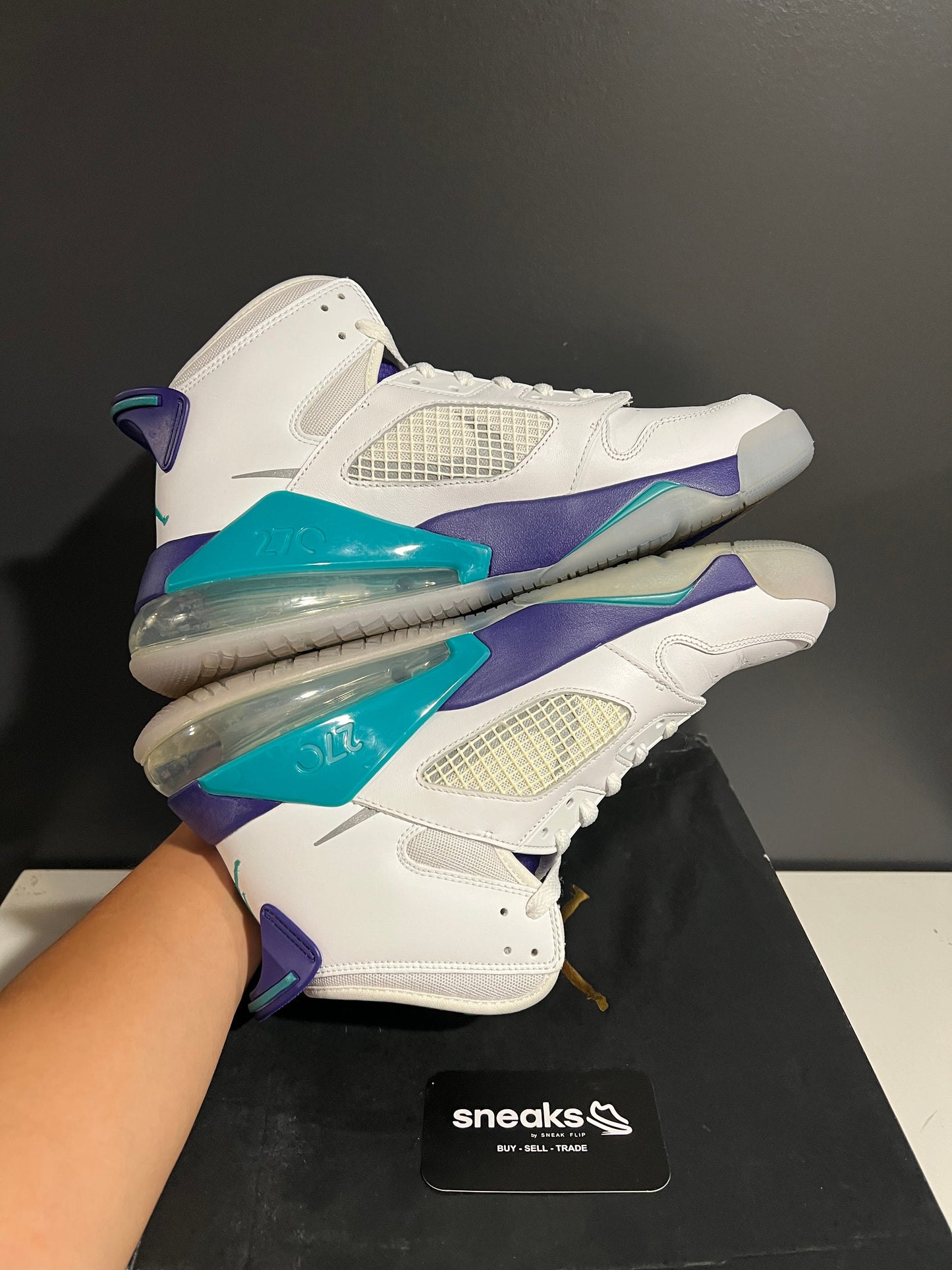 USED Jordan Mars 270 Grape CD7070-135 SIZE 11M OG ALL AG25-307