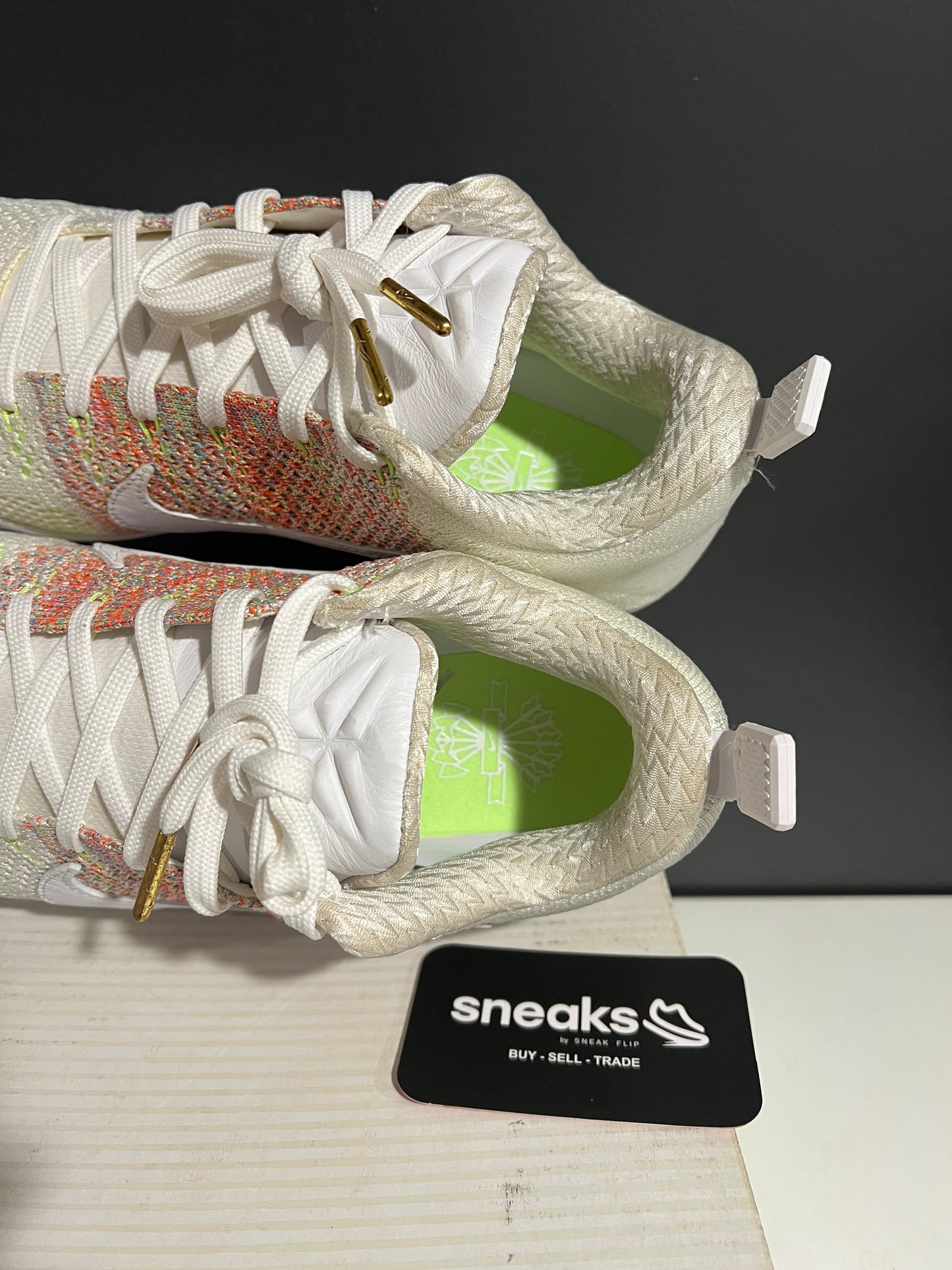 USED Kobe 11 Elite Low 4KB White Horse 824463-199 SIZE 9.5M OG ALL AG25-172