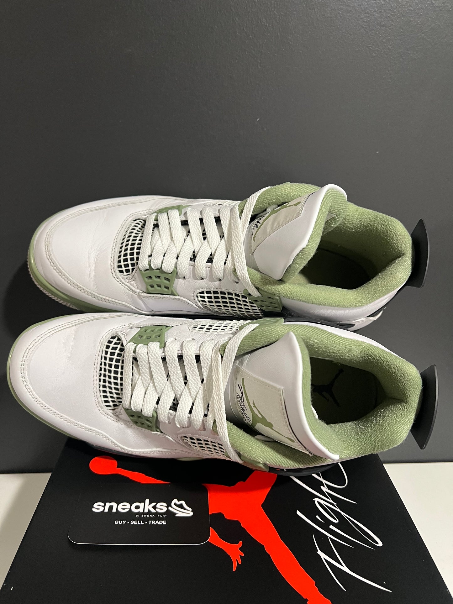 USED Wmns Air Jordan 4 Retro Seafoam AQ9129-103 SIZE 9M OG ALL AG25-250