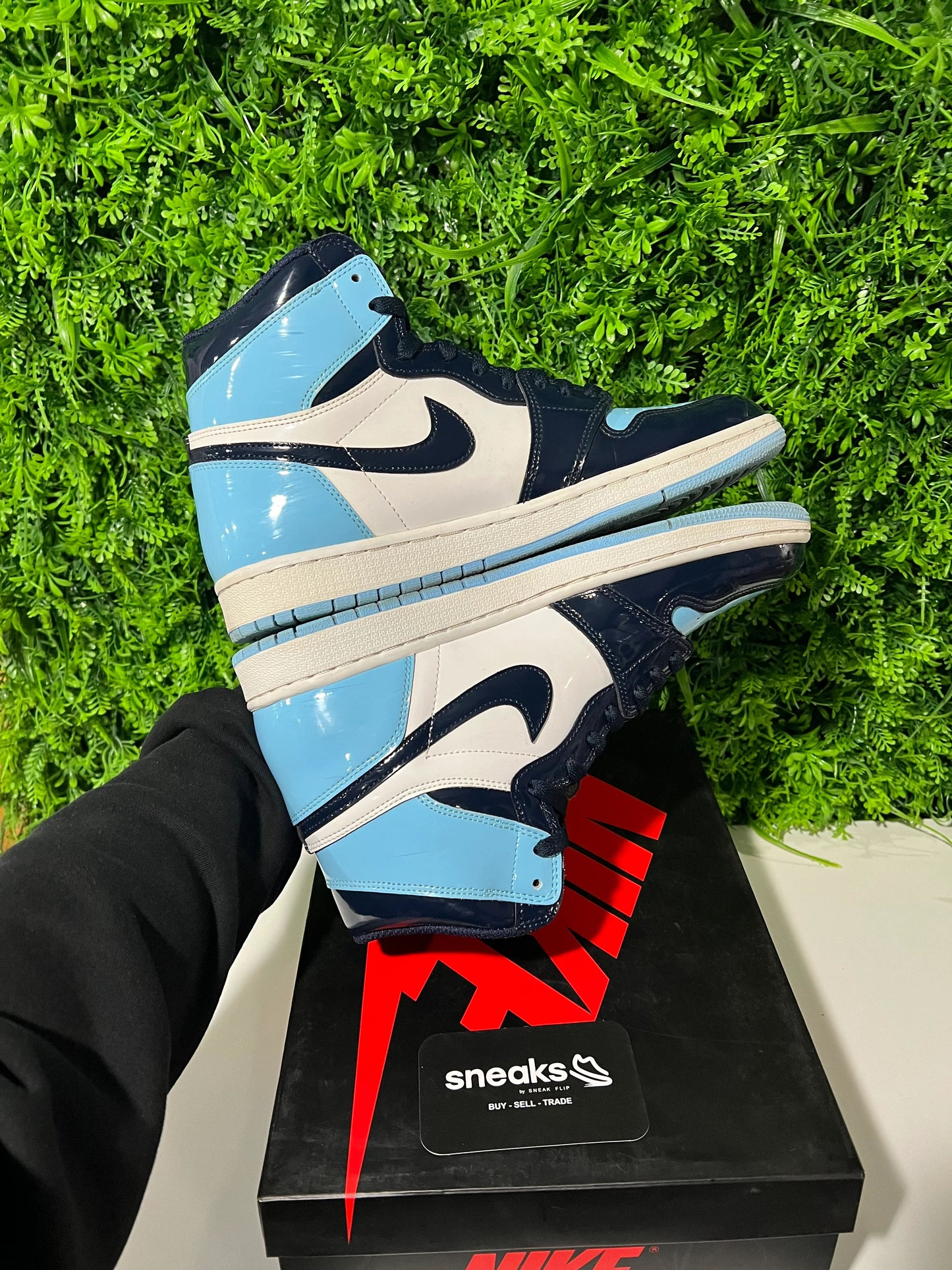 Jordan 1 Retro High UNC Patent (Women's) - Used