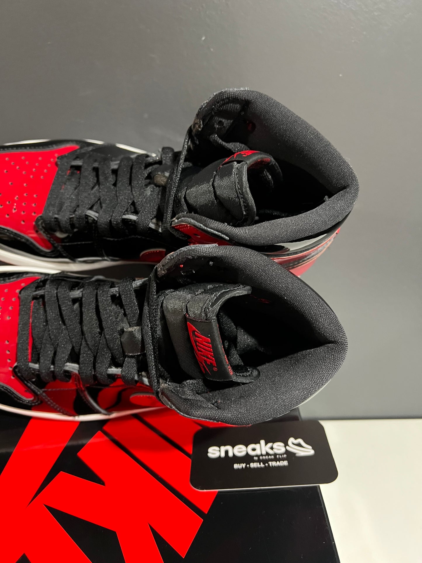 USED Air Jordan 1 Retro High OG Patent Bred 555088-063 SIZE 8M OG ALL AG25-82