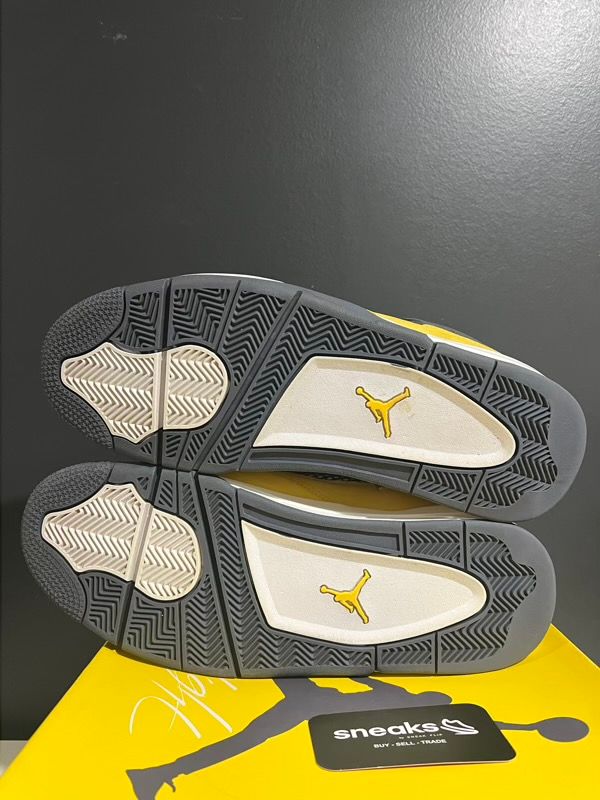 USED SIZE 12M Jordan 4 Retro Lightning (2021) - Used