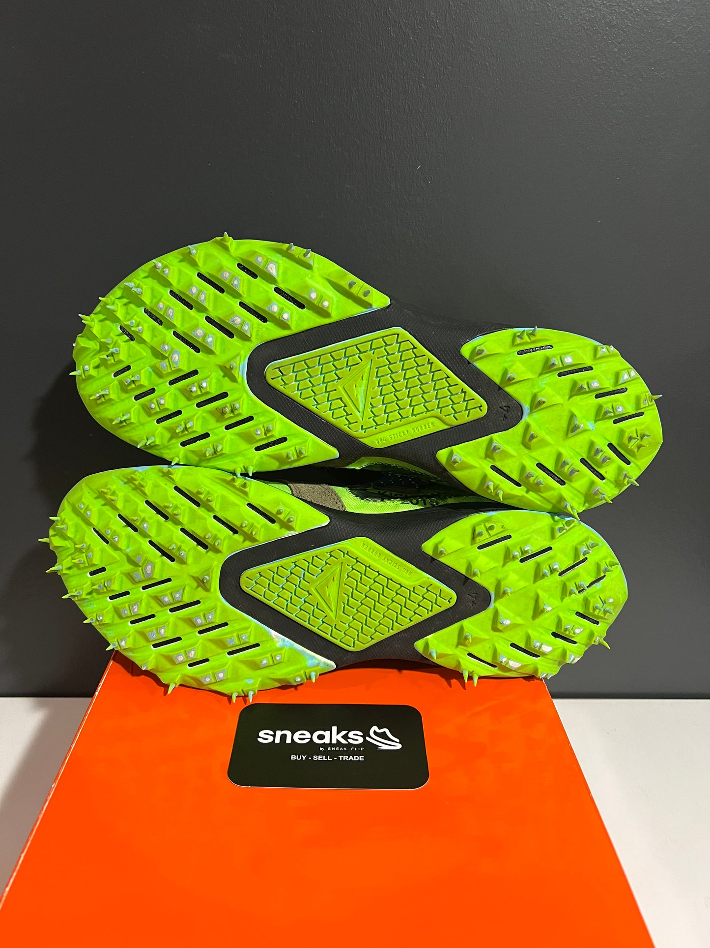USED Off-White x Wmns Air Zoom Terra Kiger 5 Athlete in Progress Electric Green CD8179-300 SIZE 10M OG ALL JY25-234