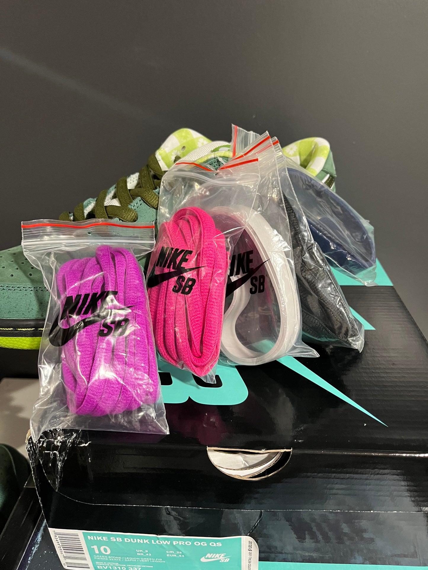 NEW Concepts Nike SB Dunk Low Green Lobster Special Box BV1310-337 SIZE 10M OG ALL JN25-325