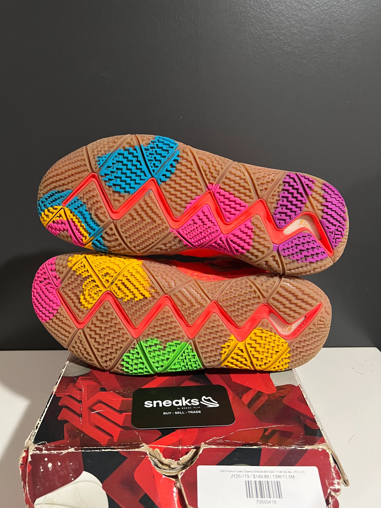 Nike Kyrie 4 Lucky Charms - Used