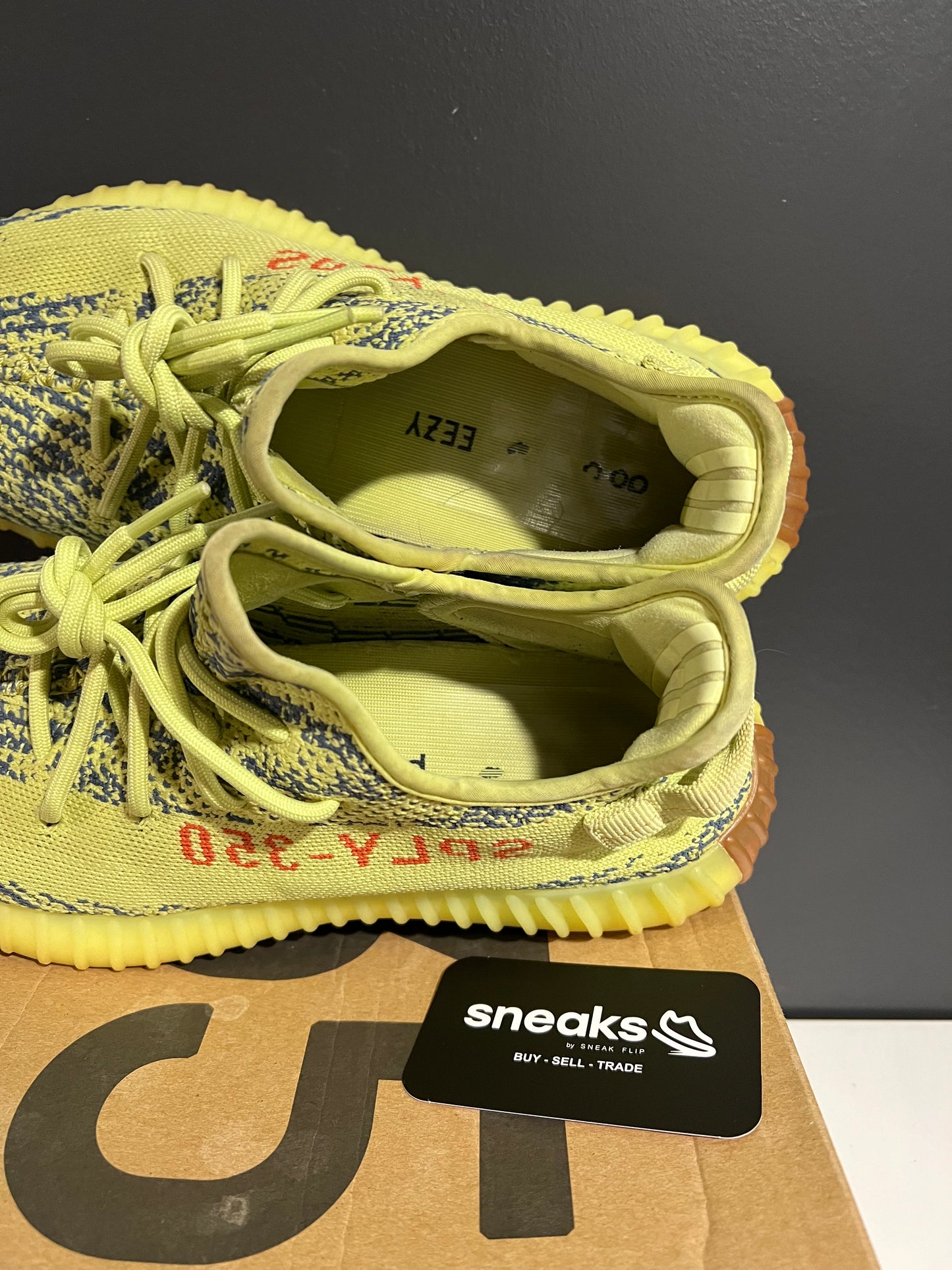 USED Yeezy Boost 350 V2 Semi Frozen Yellow B37572 SIZE 9M OG ALL AG25-227