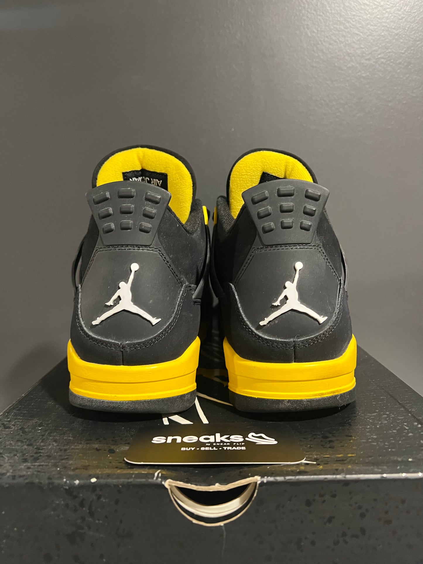 USED Air Jordan 4 Retro Thunder 2023 DH6927-017 SIZE 11.5M OG ALL SP25-097