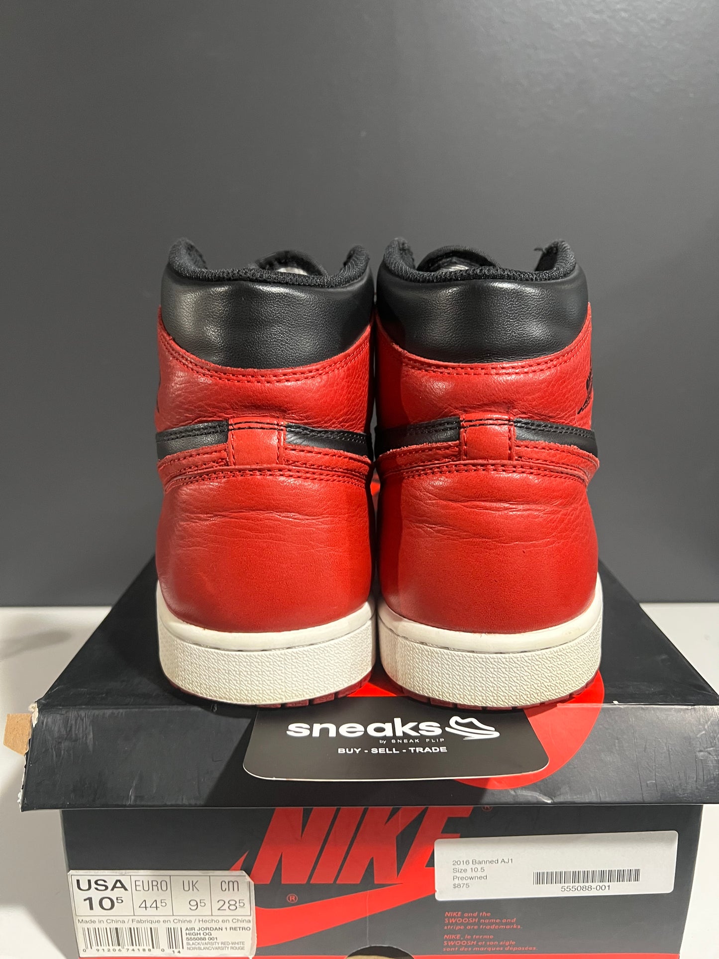 USED Air Jordan 1 Retro High OG Banned 2016 555088-001 SIZE 10.5M OG ALL AG25-264