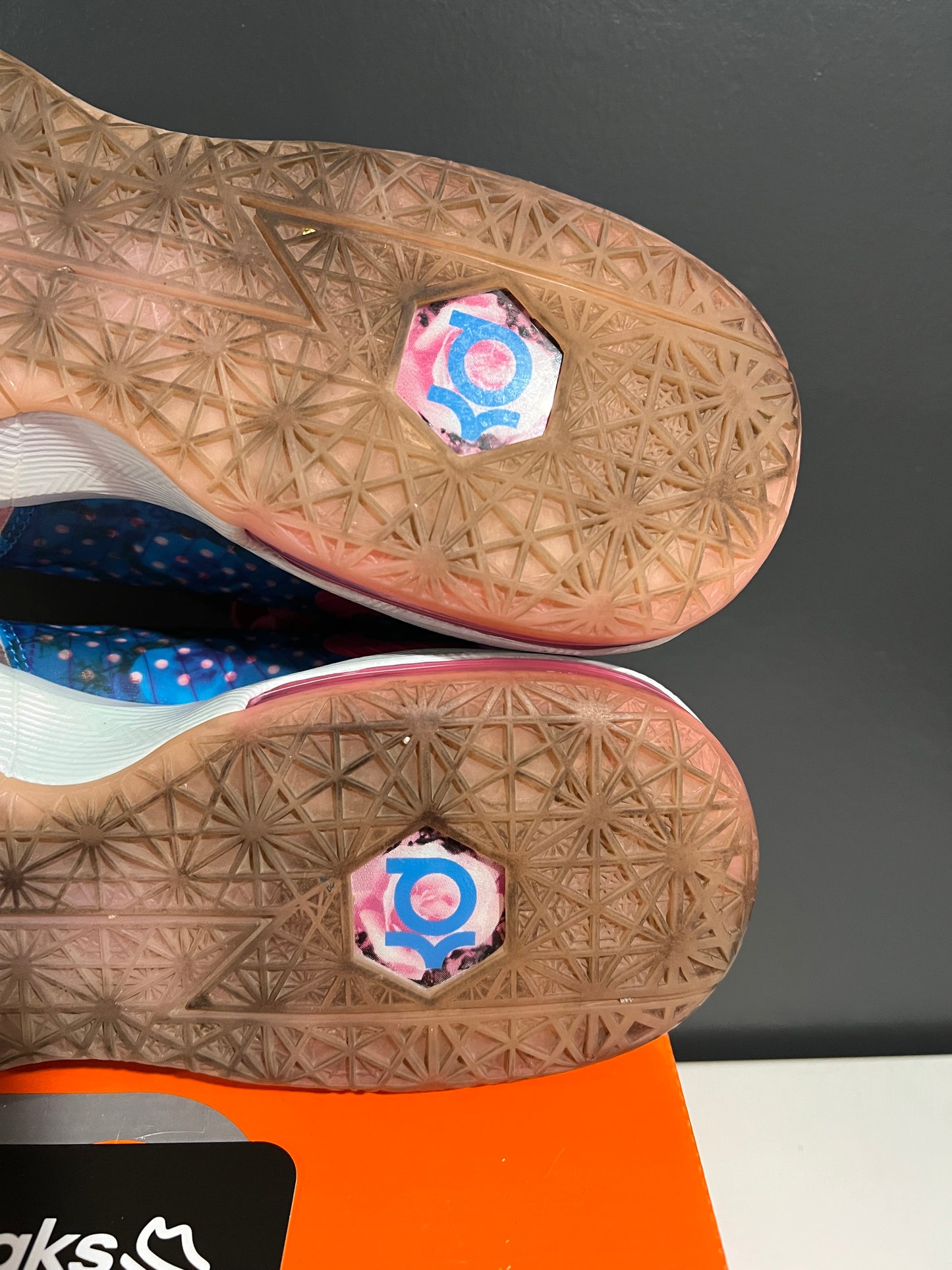 USED KD 6 Supreme Aunt Pearl 618216-600 SIZE 8M OG ALL JN25-261