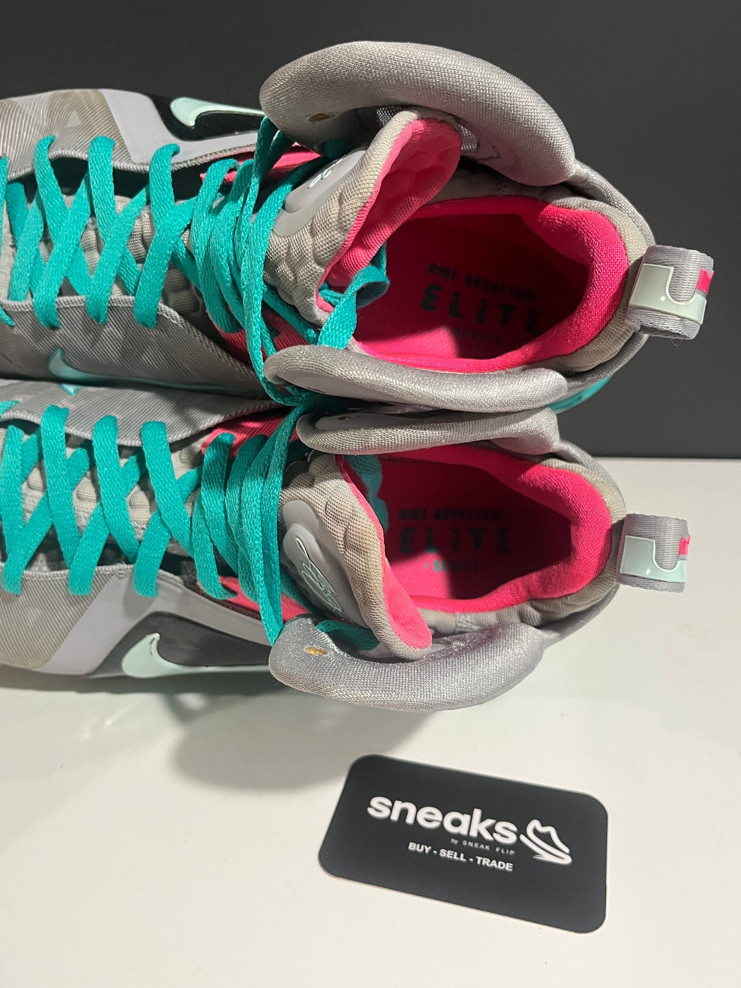 USED LeBron 9 P.S. Elite South Beach 516958-001 SIZE 10M NO BOX JY25-164
