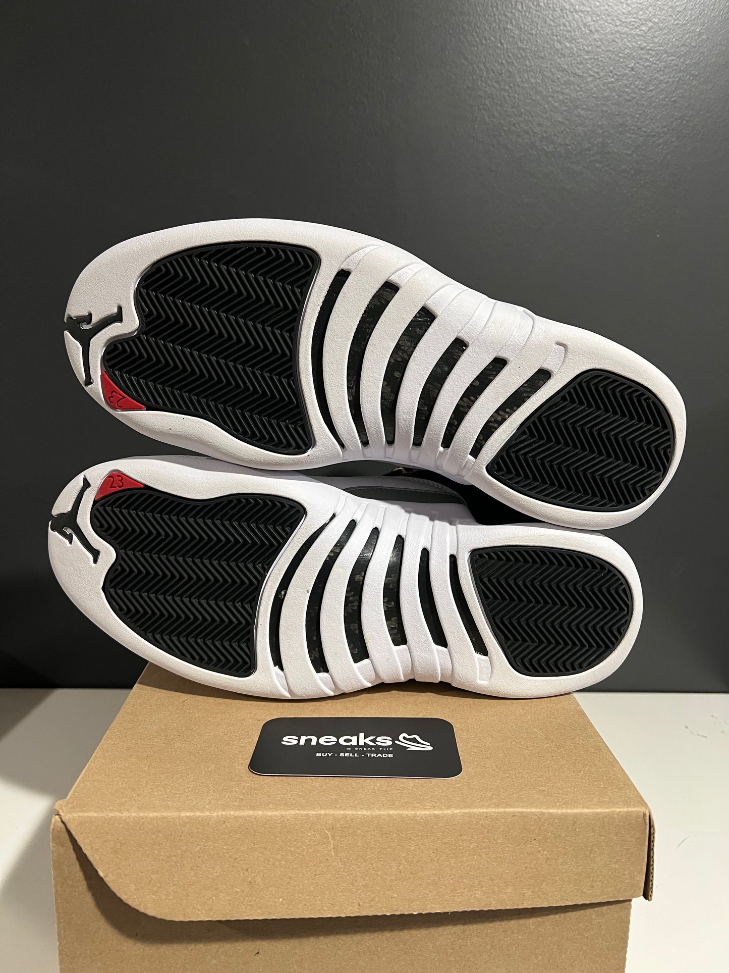 USED Air Jordan 12 Retro Playoff 2022 CT8013-006 SIZE 10.5M NO BOX JY25-101