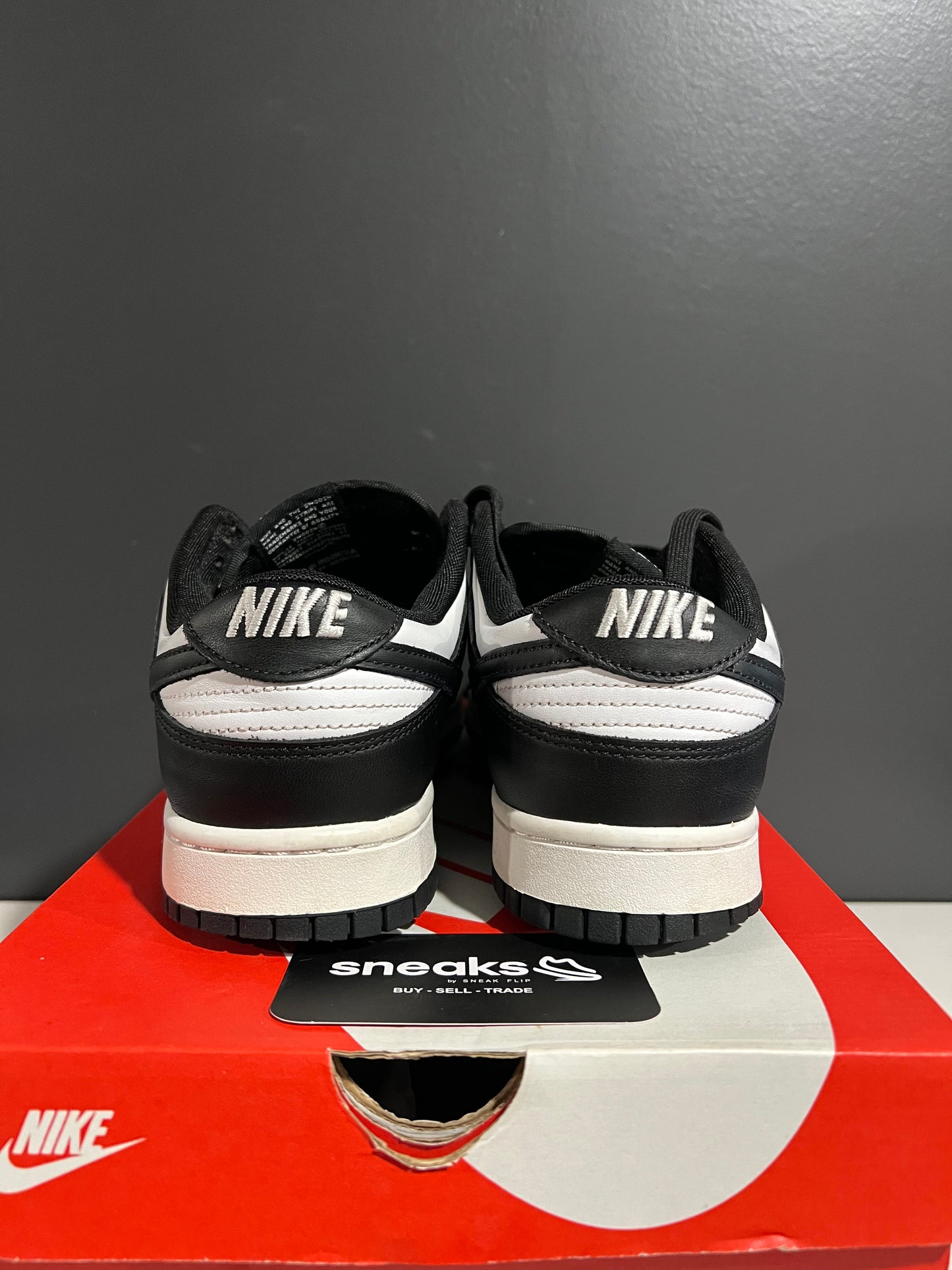 USED Dunk Low Black White DD1391-100 SIZE 10M OG ALL AG25-25