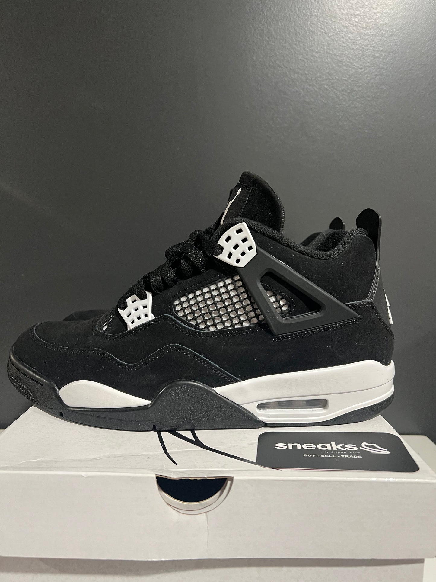 USED Air Jordan 4 Retro White Thunder FQ8138-001 SIZE 11M OG ALL JN25-166