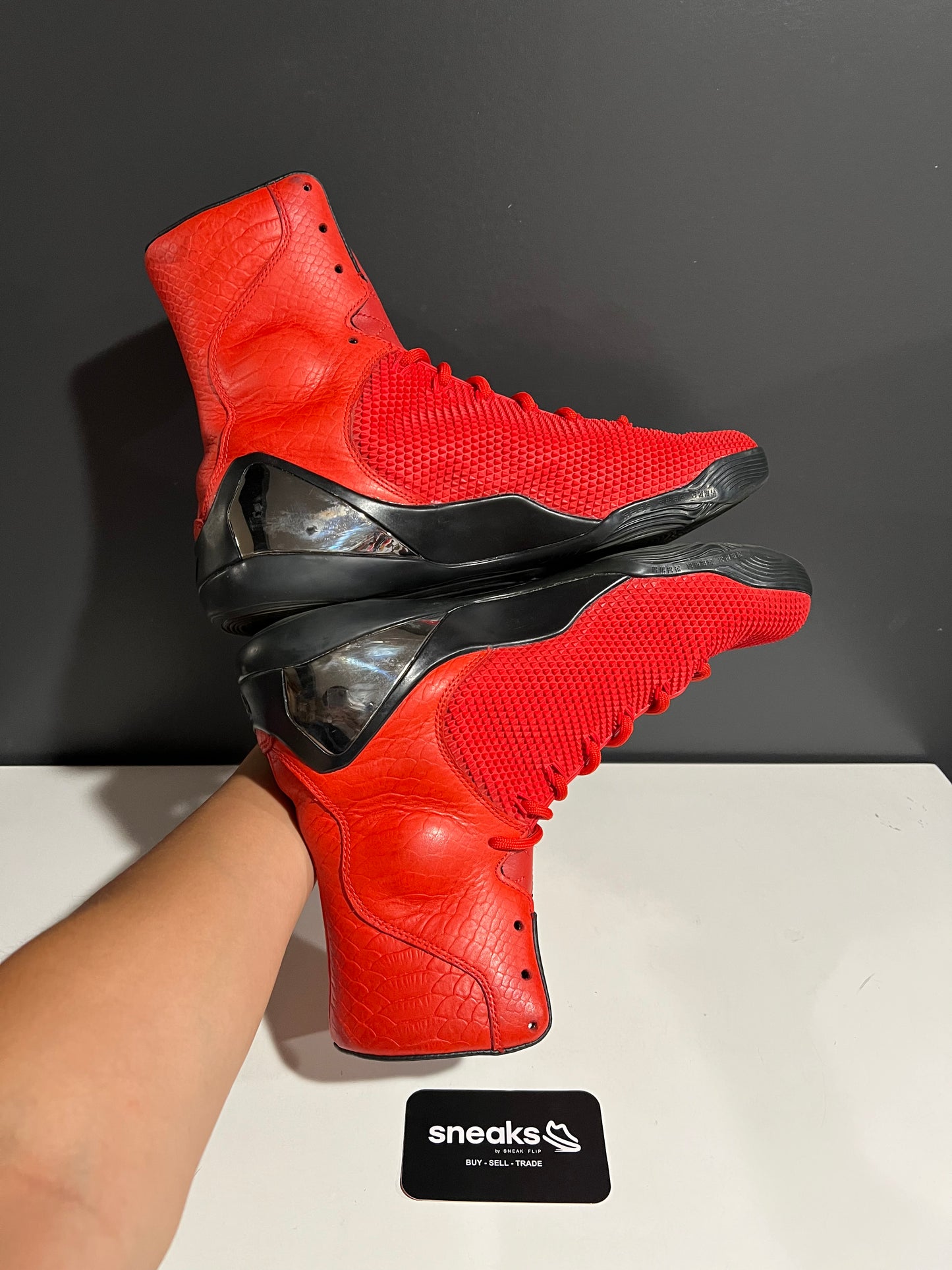 USED Kobe 9 High KRM EXT Red Mamba 716993-600 SIZE 10.5M NO BOX AG25-190