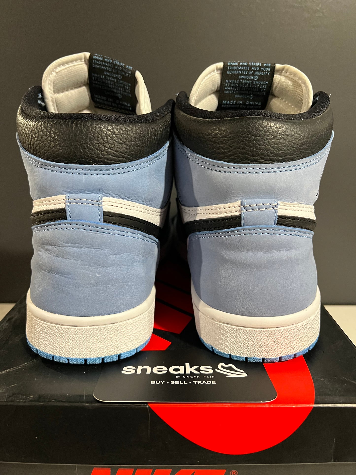USED Air Jordan 1 Retro High OG University Blue 555088-134 SIZE 8.5M OG ALL