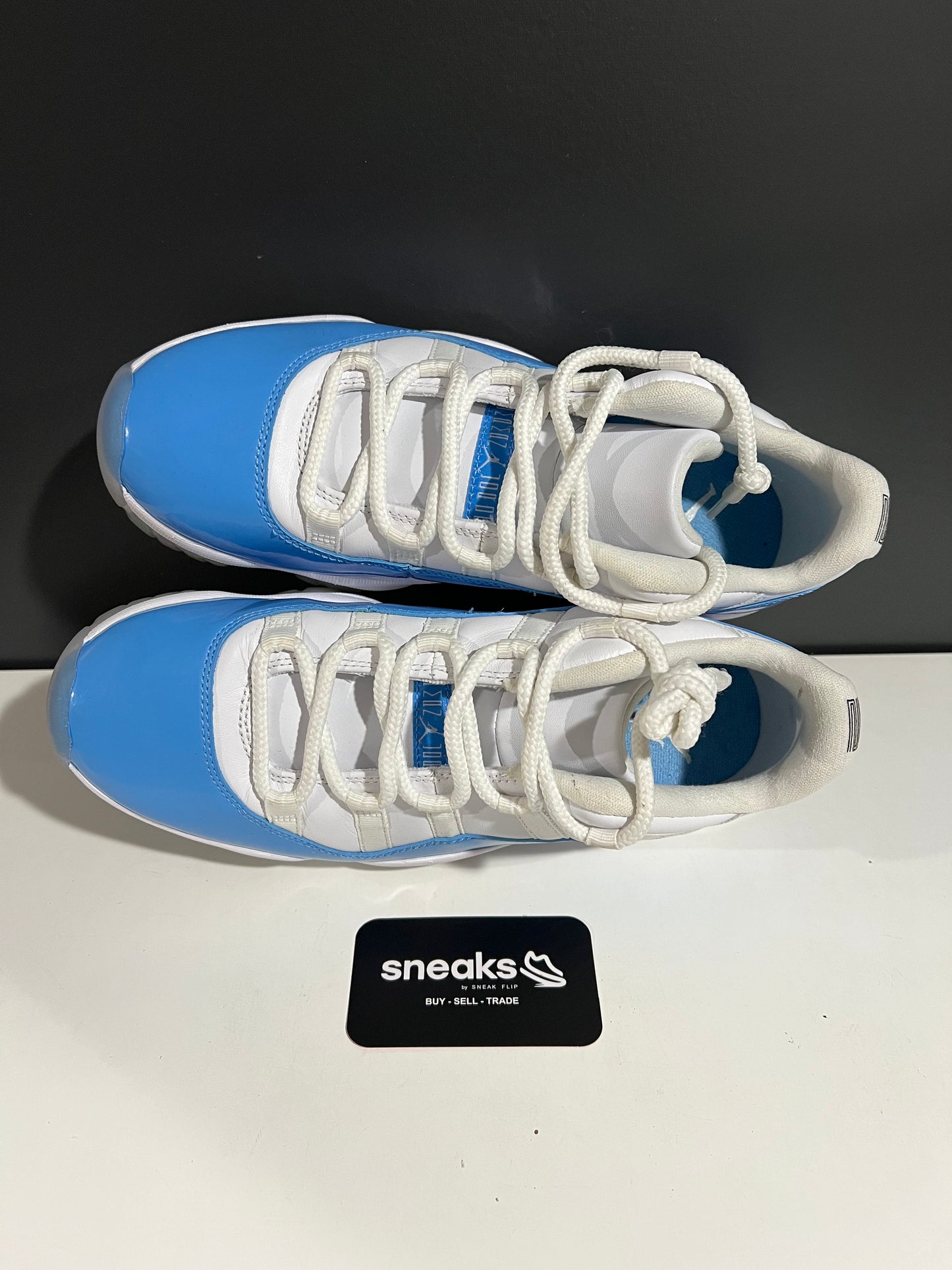 USED Air Jordan 11 Retro Low UNC 528895-106 SIZE 8.5M NO BOX