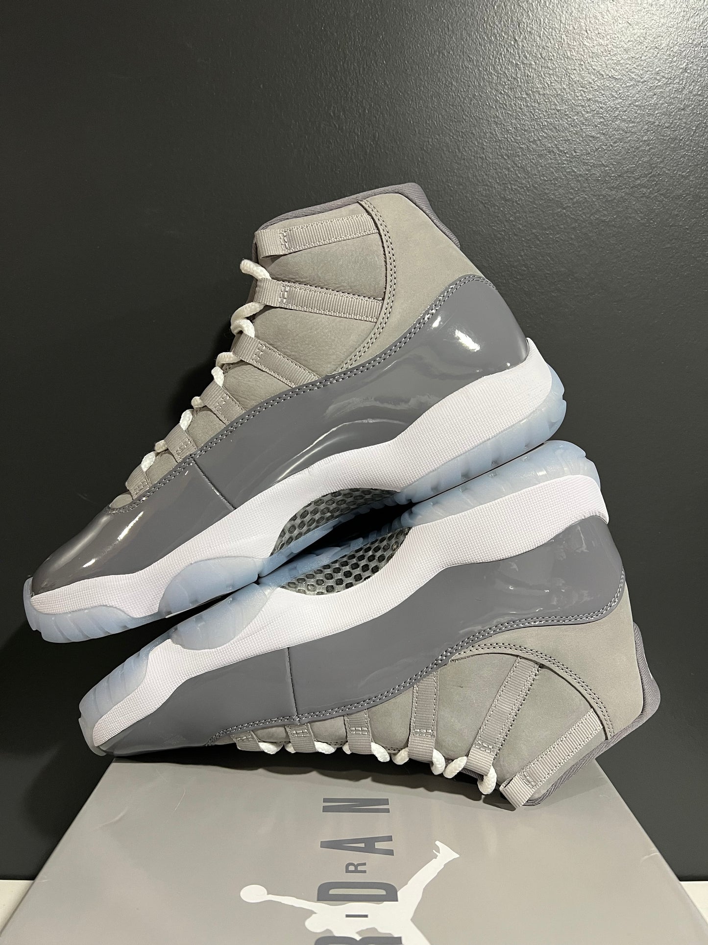 TRIED ON Air Jordan 11 Retro Cool Grey 2021 CT8012-005 SIZE 10.5M OG ALL JY25-170
