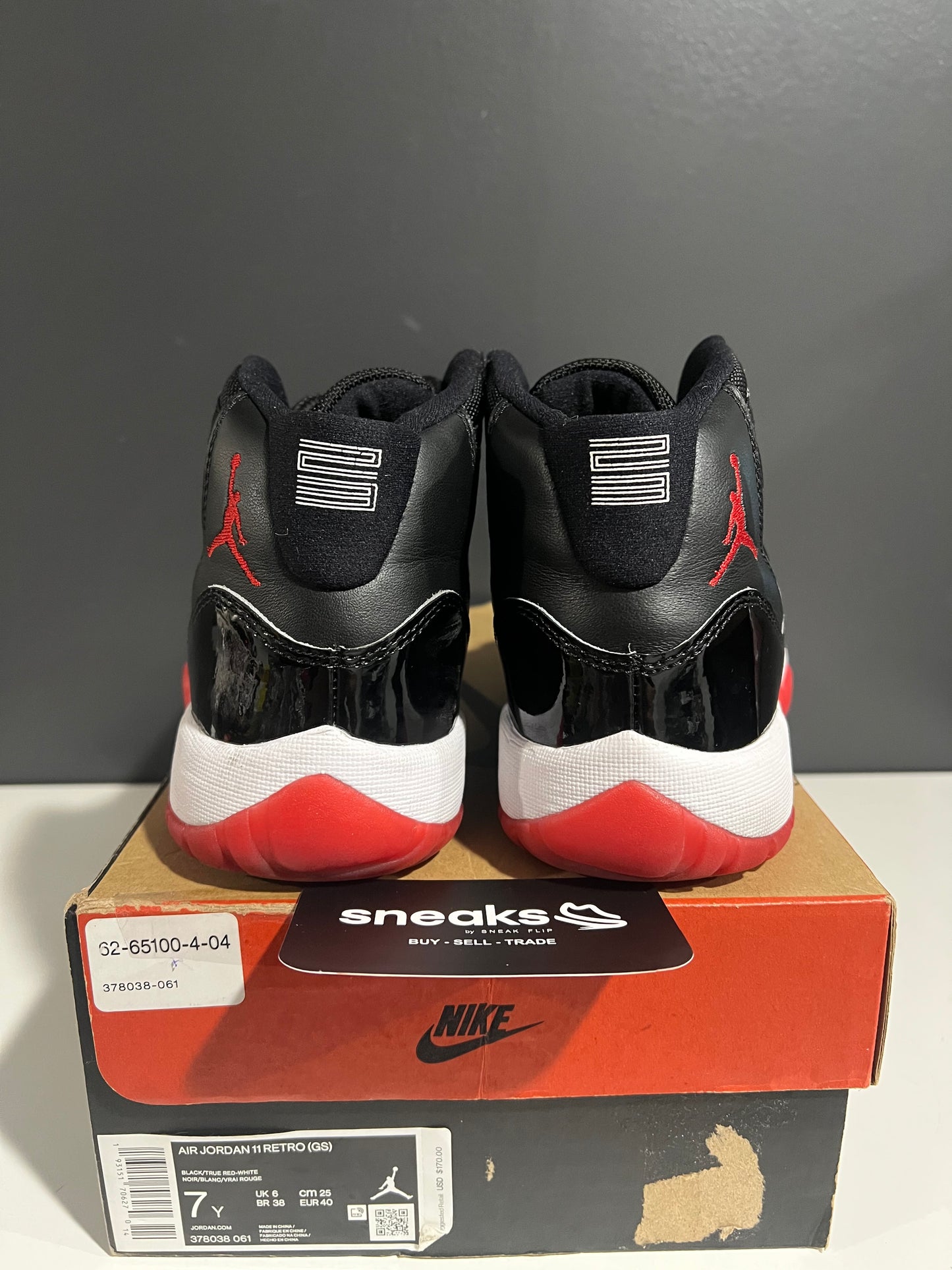 USED Air Jordan 11 Retro GS Bred 2019 378038-061 SIZE 7Y OG ALL AG25-195