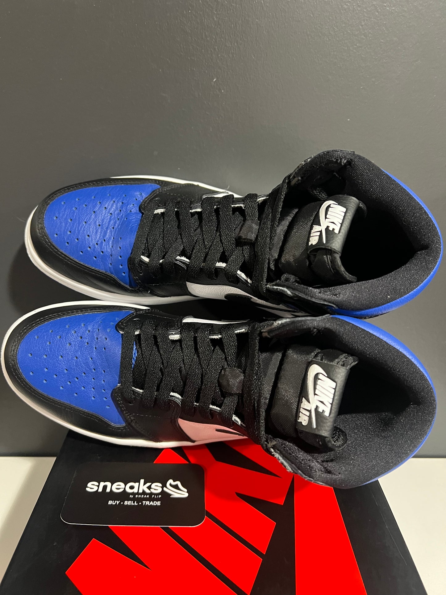 USED Air Jordan 1 Retro High OG Royal Toe 555088-041 SIZE 8M OG ALL AG25-246