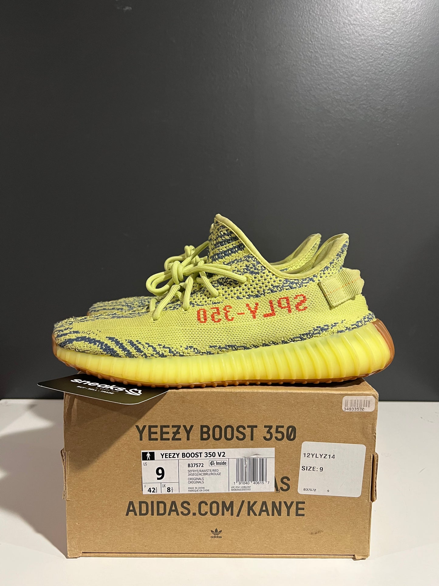USED Yeezy Boost 350 V2 Semi Frozen Yellow B37572 SIZE 9M OG ALL AG25-227