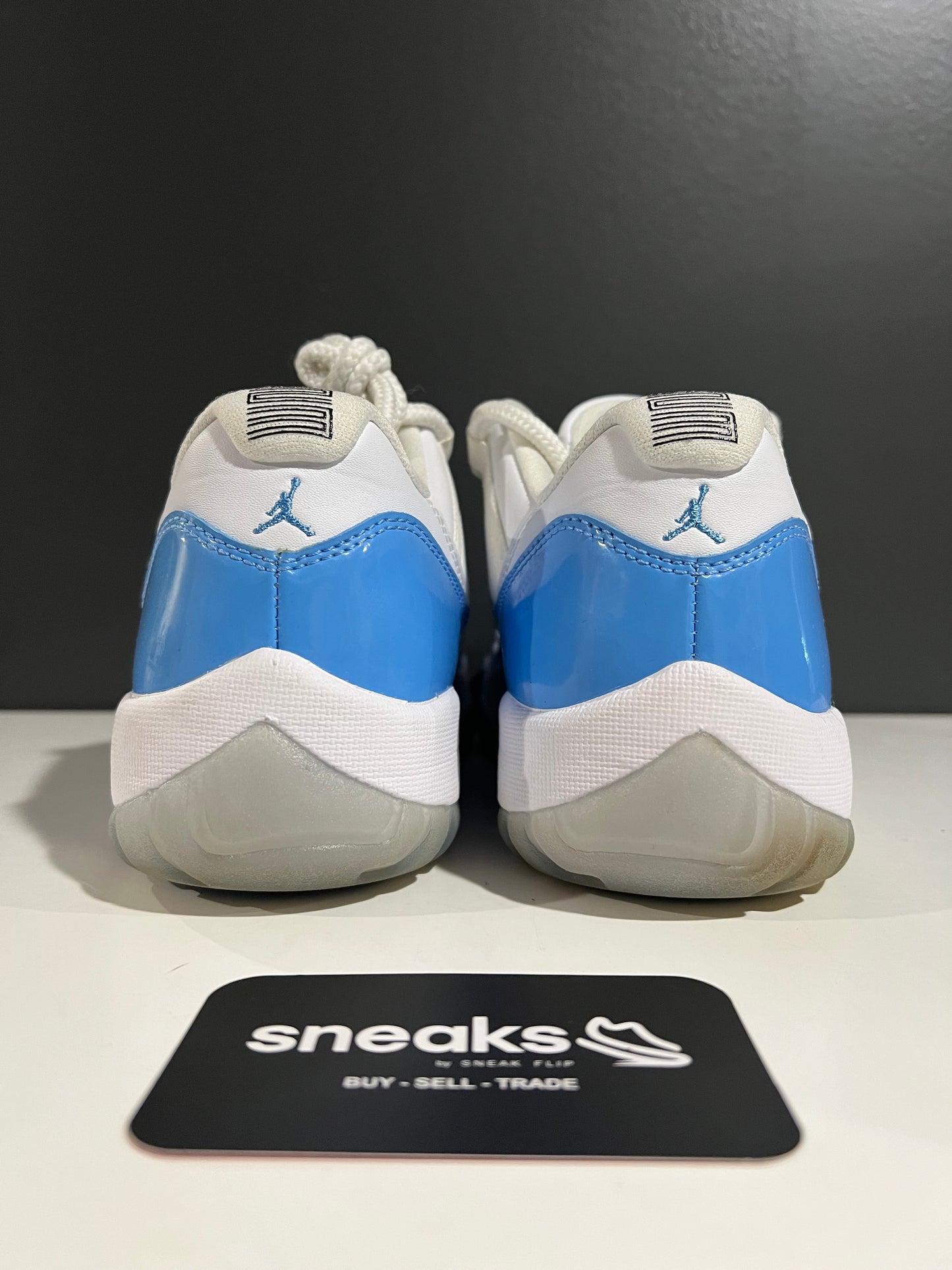 USED Air Jordan 11 Retro Low UNC 528895-106 SIZE 8.5M NO BOX