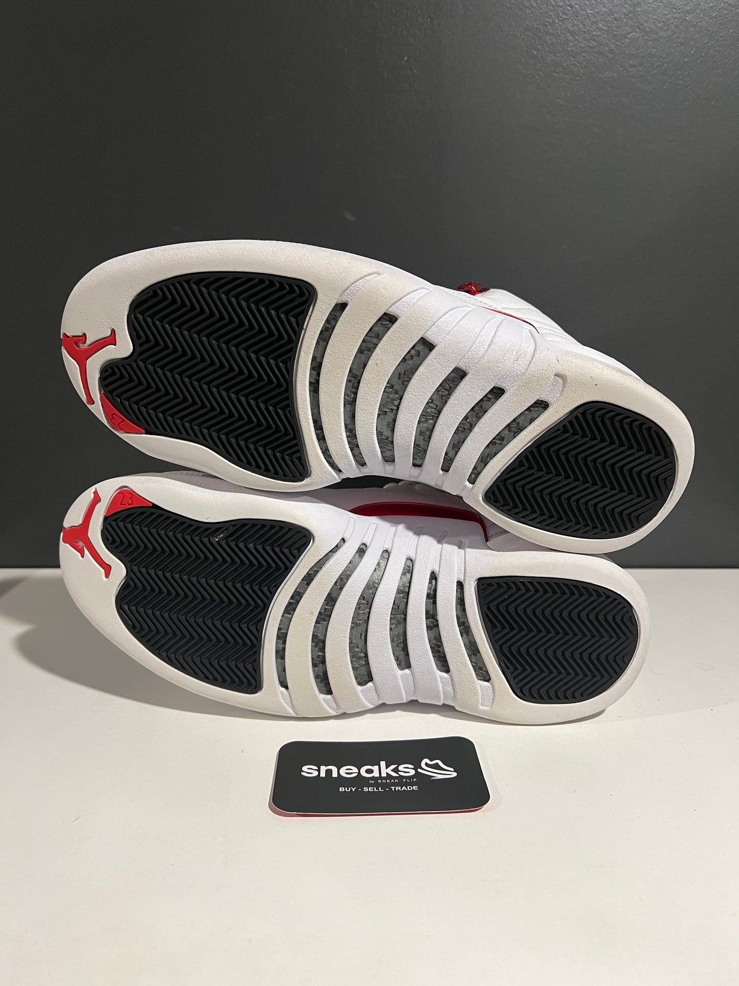 USED Air Jordan 12 Retro 'Twist' CT8013-106 SIZE 9M NO BOX AG25-255