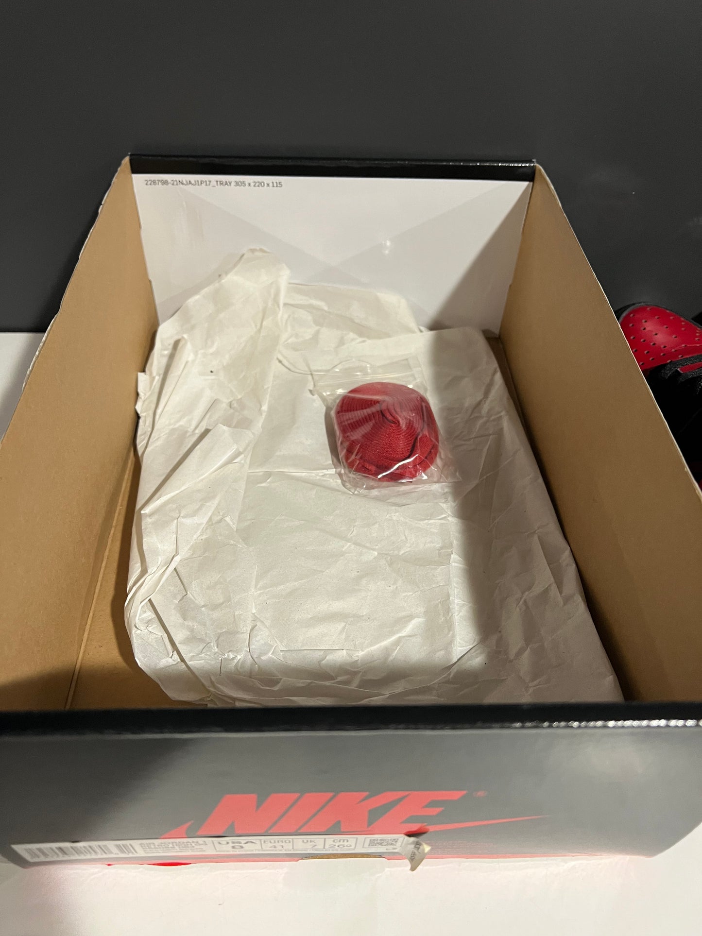 USED Air Jordan 1 Retro High OG Patent Bred 555088-063 SIZE 8M OG ALL AG25-82