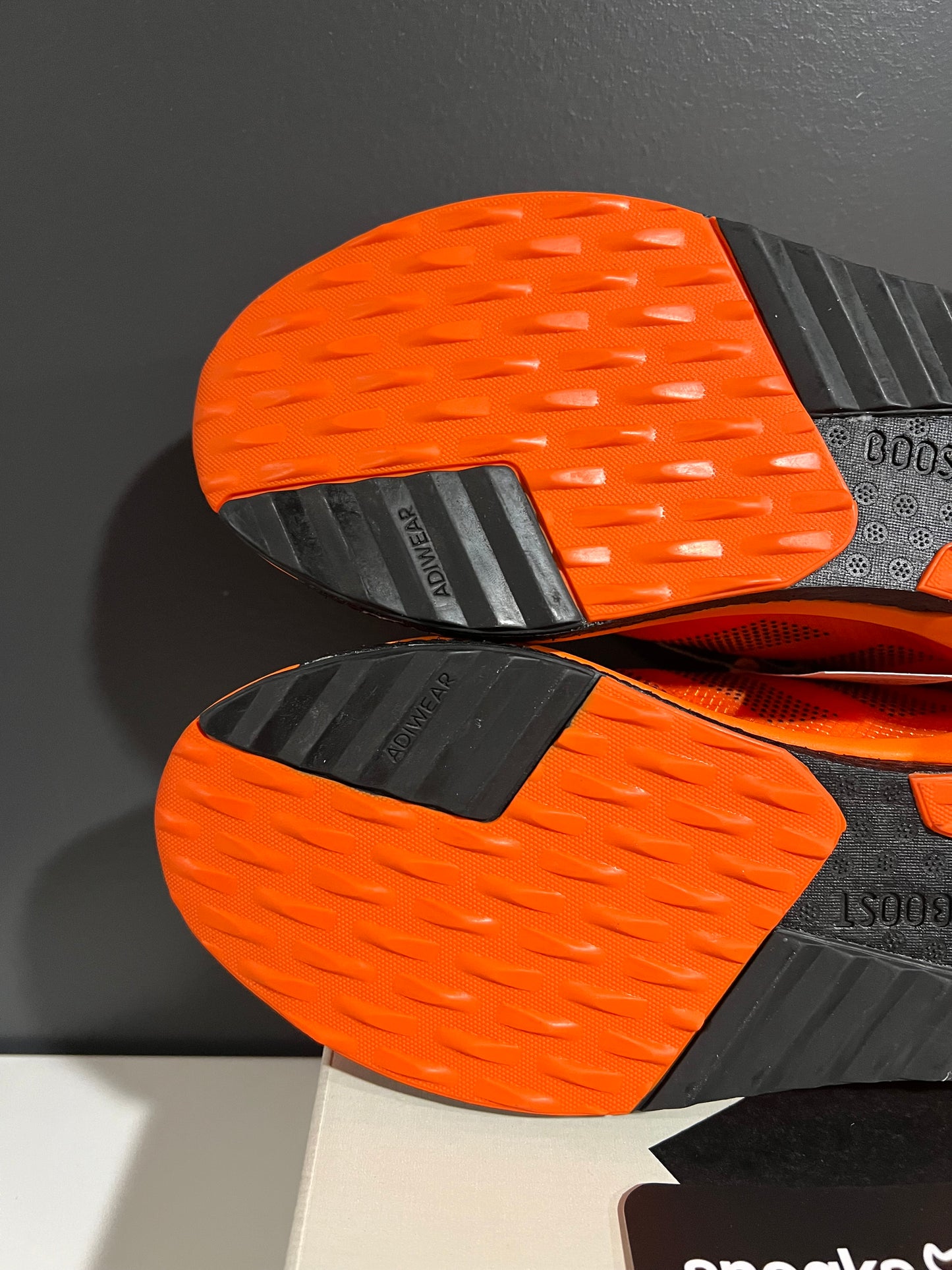 NEW Avryn Orange Black ID9424 SIZE 11M OG ALL AG25-292