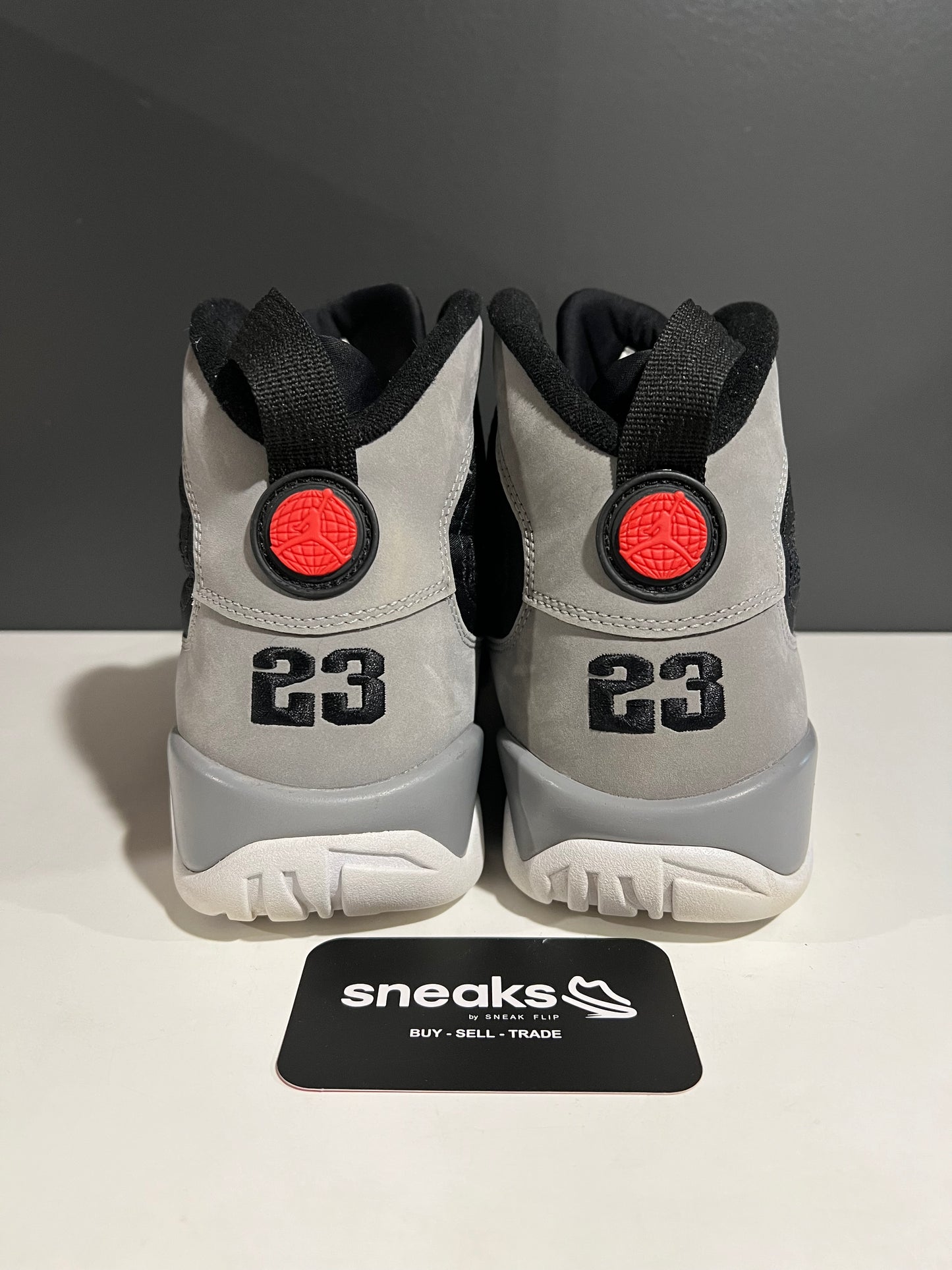 USED Air Jordan 9 Retro Particle Grey CT8019-060 SIZE 9.5M NO BOX