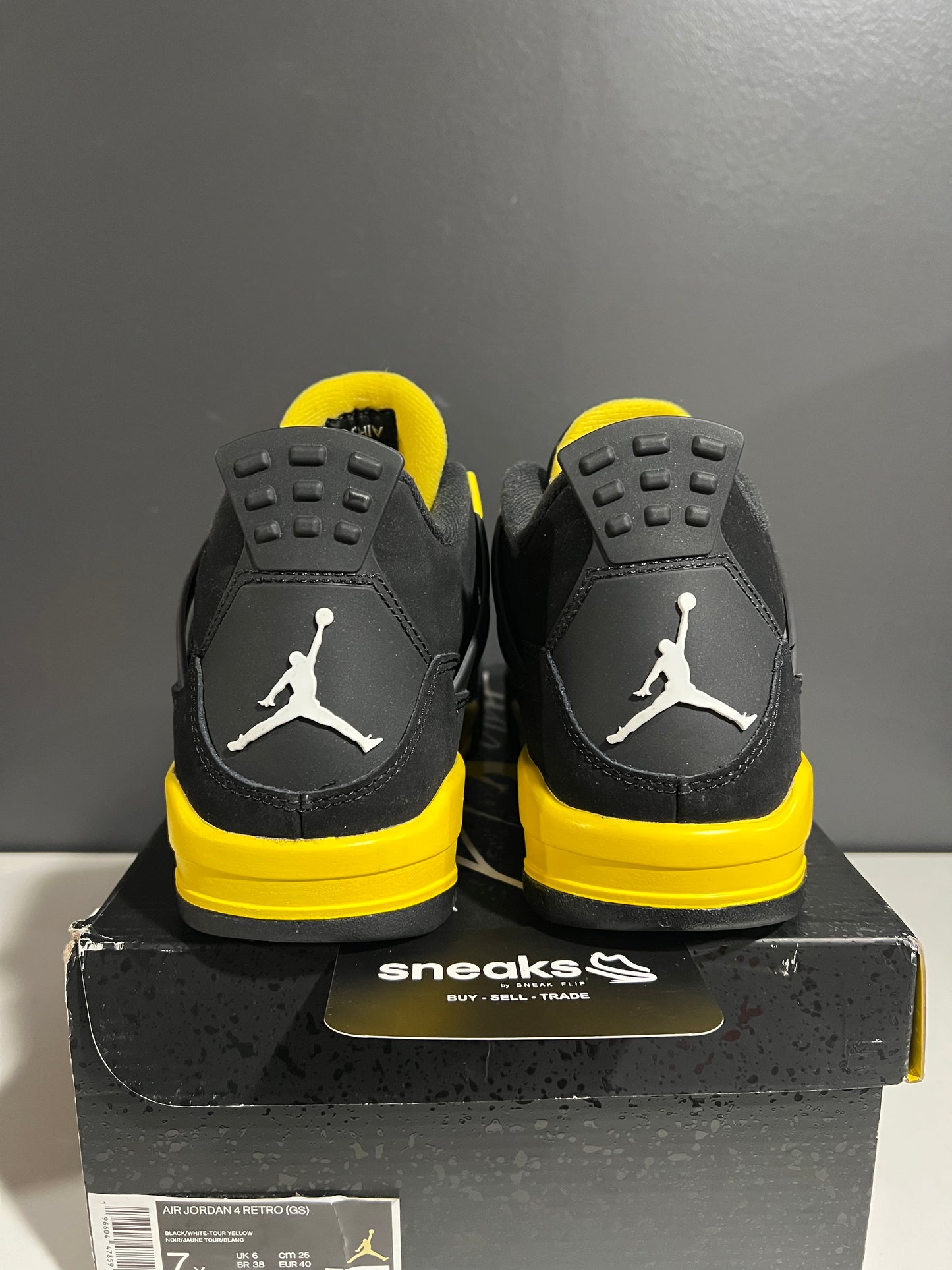 USED Air Jordan 4 Retro GS Thunder 2023 408452-017 SIZE 7Y OG ALL AG25-93