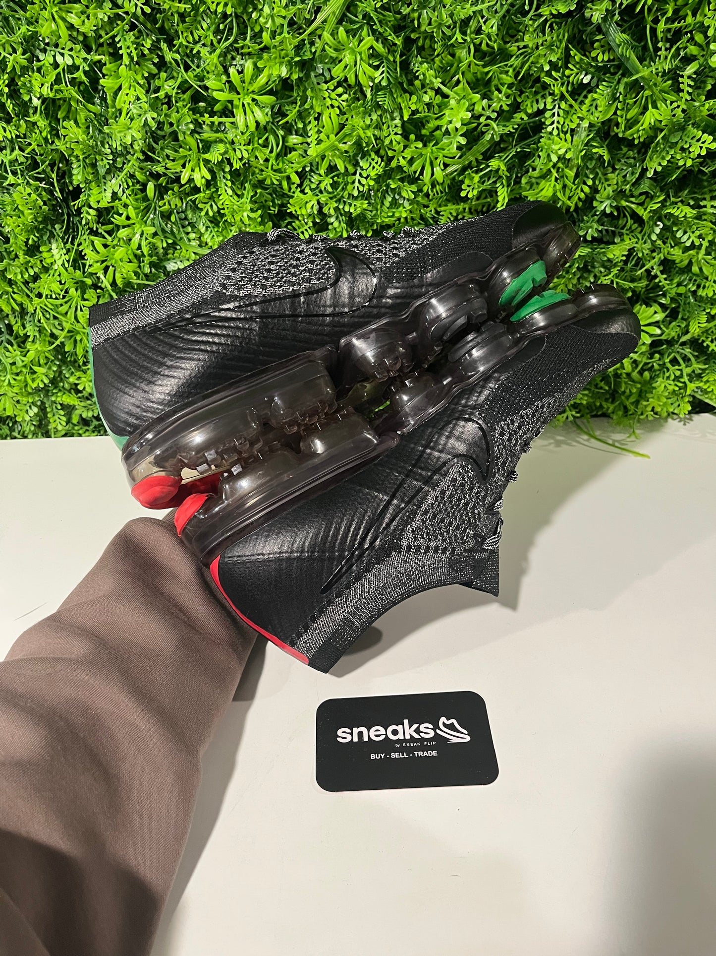USED Air VaporMax BHM AQ0924-007 SIZE 10.5M NO BOX