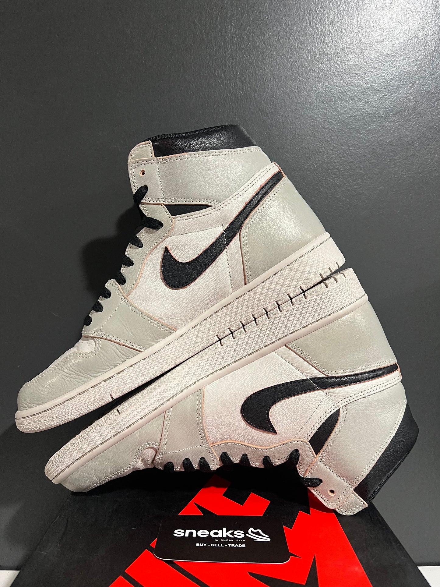 USED Air Jordan 1 Retro High SB NYC to Paris CD6578-006 SIZE 10.5M OG ALL AG25-284