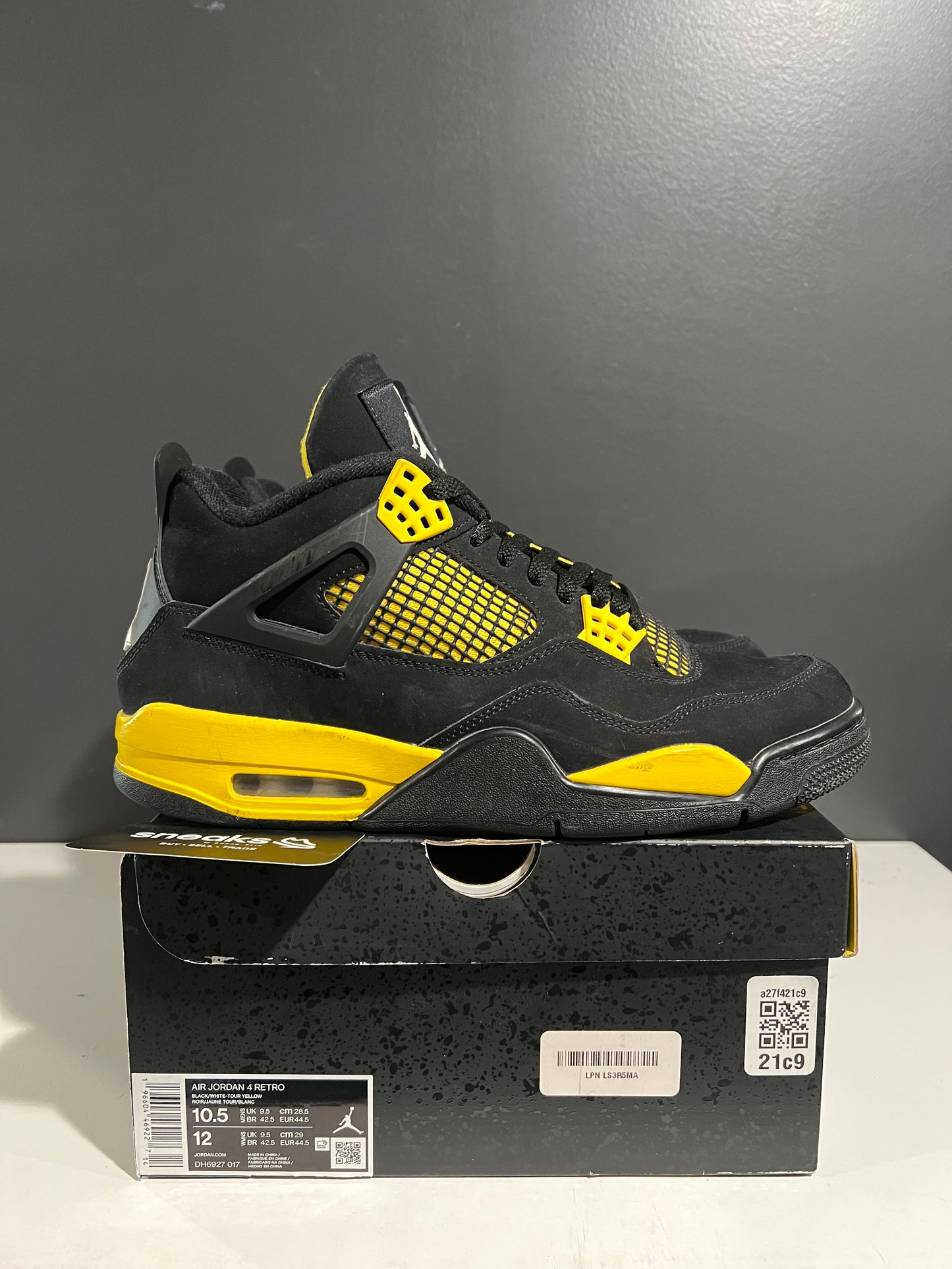USED Air Jordan 4 Retro Thunder 2023 DH6927-017 SIZE 10.5M OG ALL AG25-324