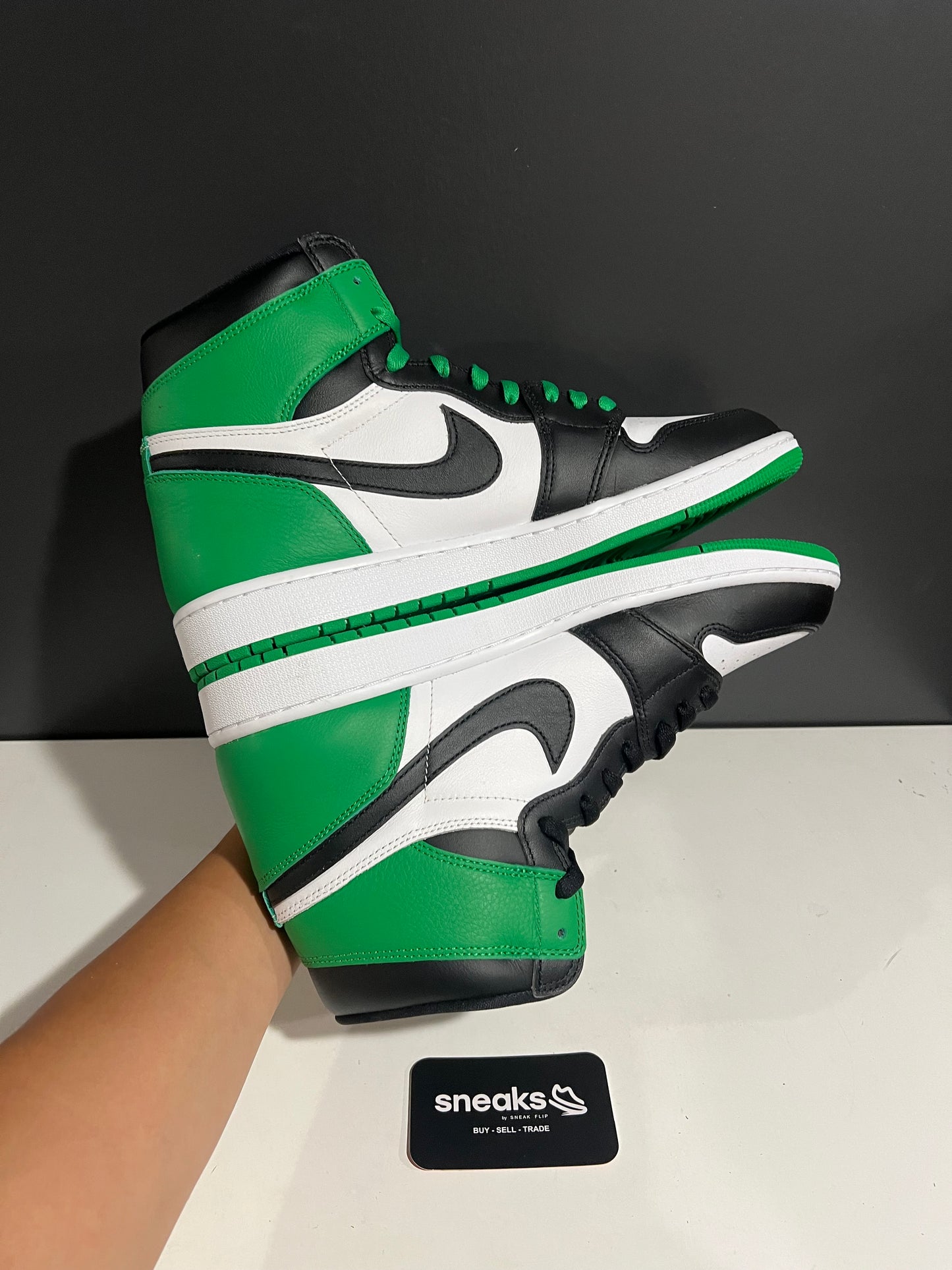 USED Air Jordan 1 Retro High OG Lucky Green DZ5485-031 SIZE 13M NO BOX AG25-126