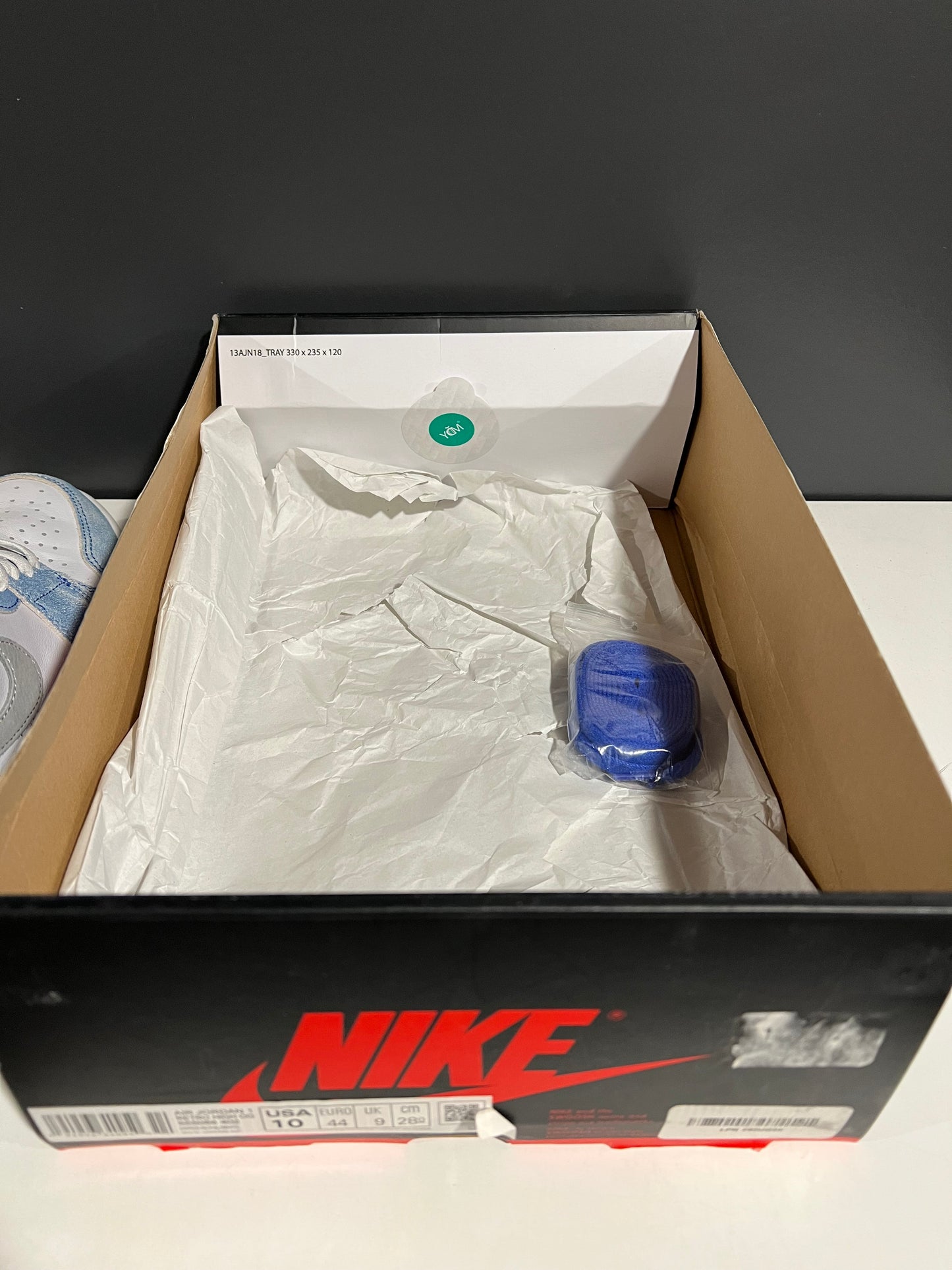 USED Air Jordan 1 Retro High OG Hyper Royal 555088-402 SIZE 10M OG ALL AG25-333