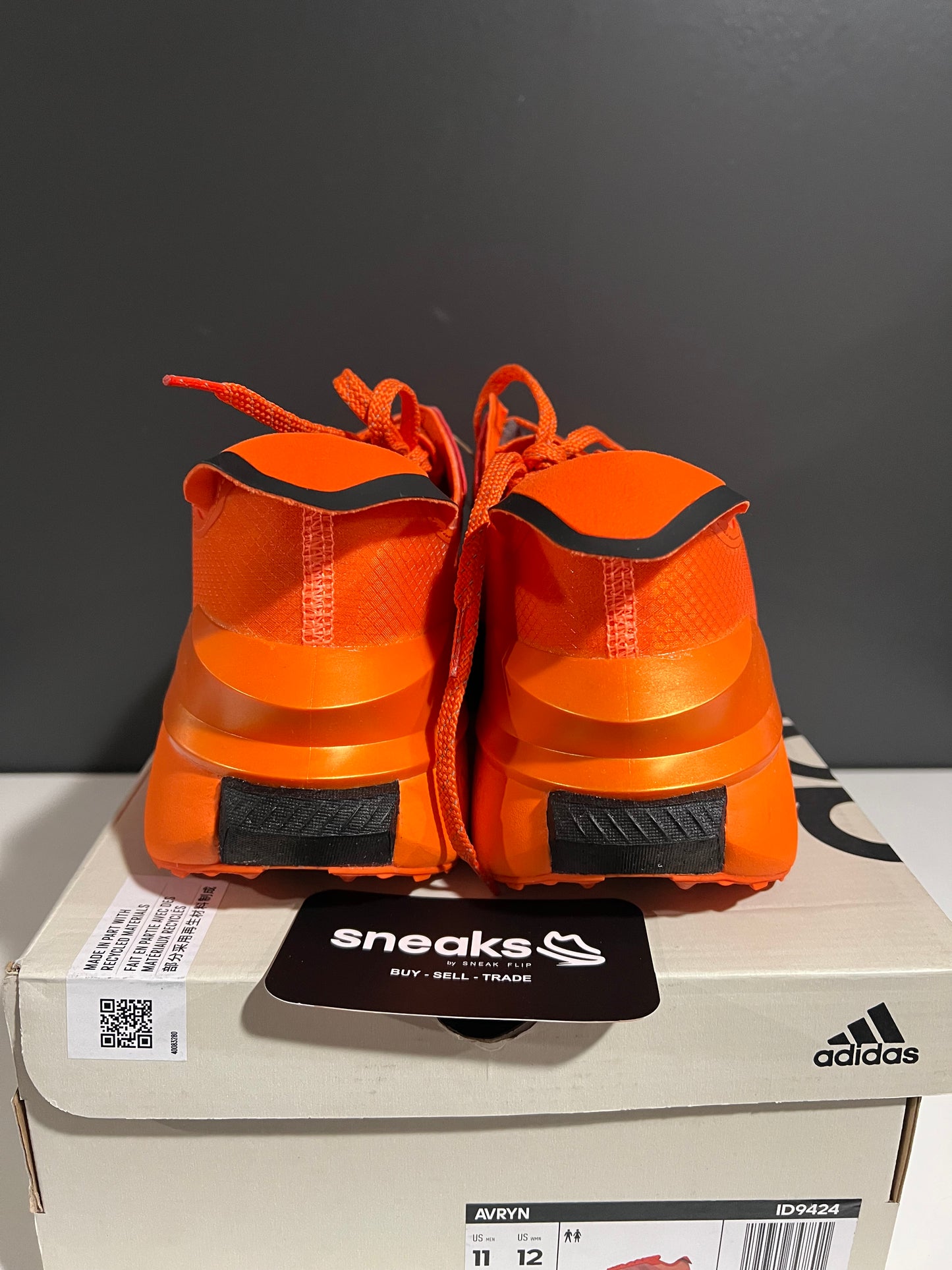 NEW Avryn Orange Black ID9424 SIZE 11M OG ALL AG25-292