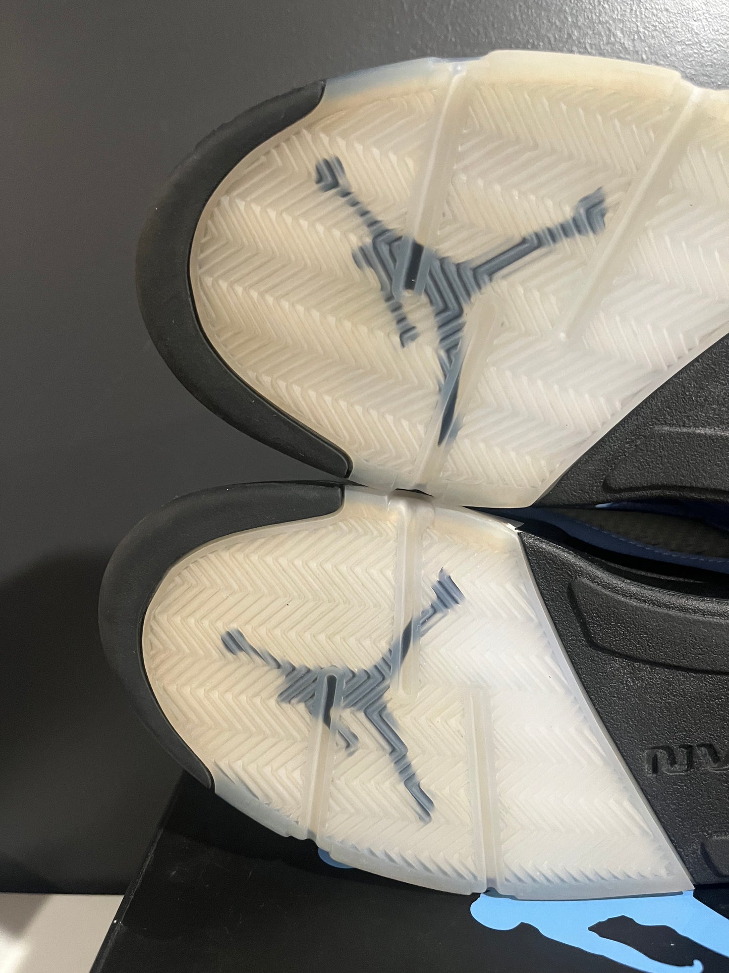 USED Air Jordan 5 Retro SE UNC DV1310-401 SIZE 10M OG ALL