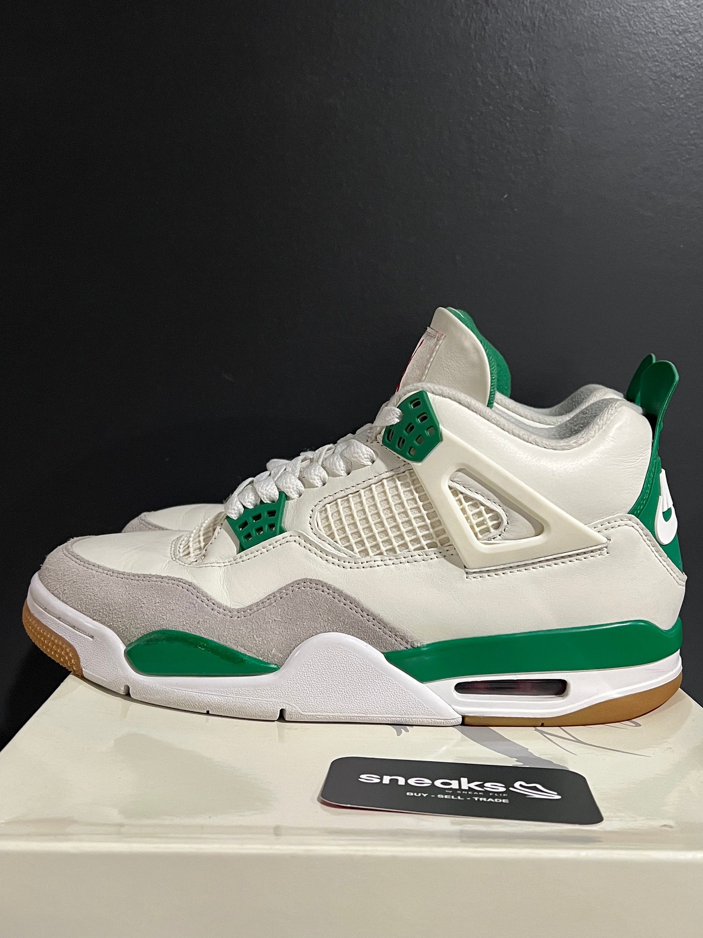 USED Nike SB x Air Jordan 4 Retro SP Pine Green DR5415-103 SIZE 9.5M OG ALL SP25-125