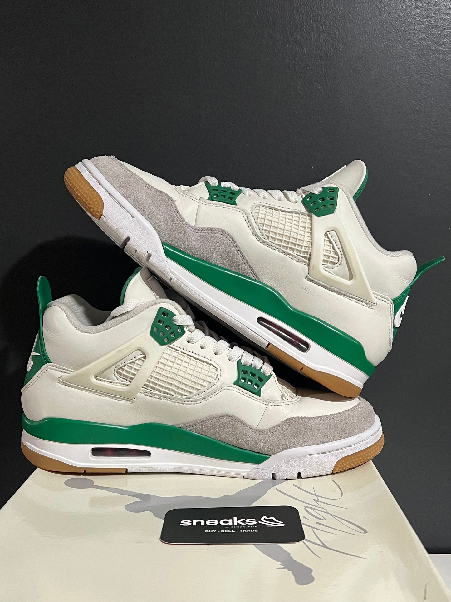 USED Nike SB x Air Jordan 4 Retro SP Pine Green DR5415-103 SIZE 9.5M OG ALL SP25-125